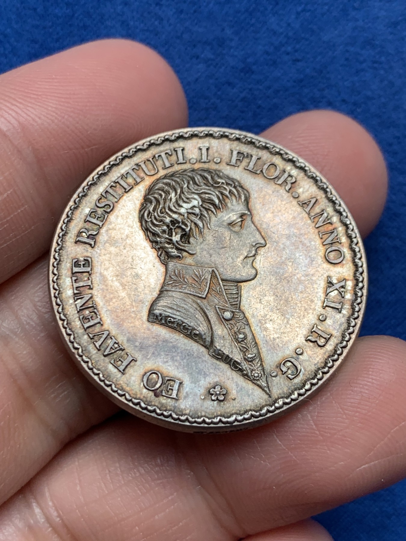 《竞宝斋》第250场-周日，周一 ，周二3场连拍 (全场包邮) 法国拿破仑里昂股票经纪人代币，19.55g，31.8mm，手指边铭，小巧厚重