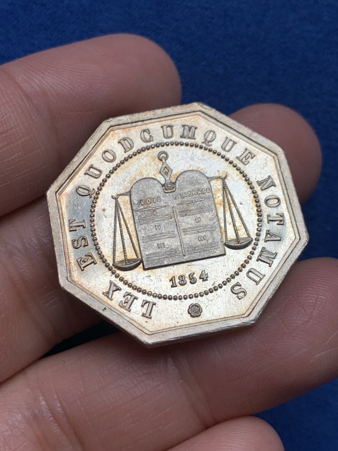 《竞宝斋》第250场-周日，周一 ，周二3场连拍 (全场包邮) 法国八角银质代币，亚眠公证人，15.15g，31.8mm，丰饶角边铭