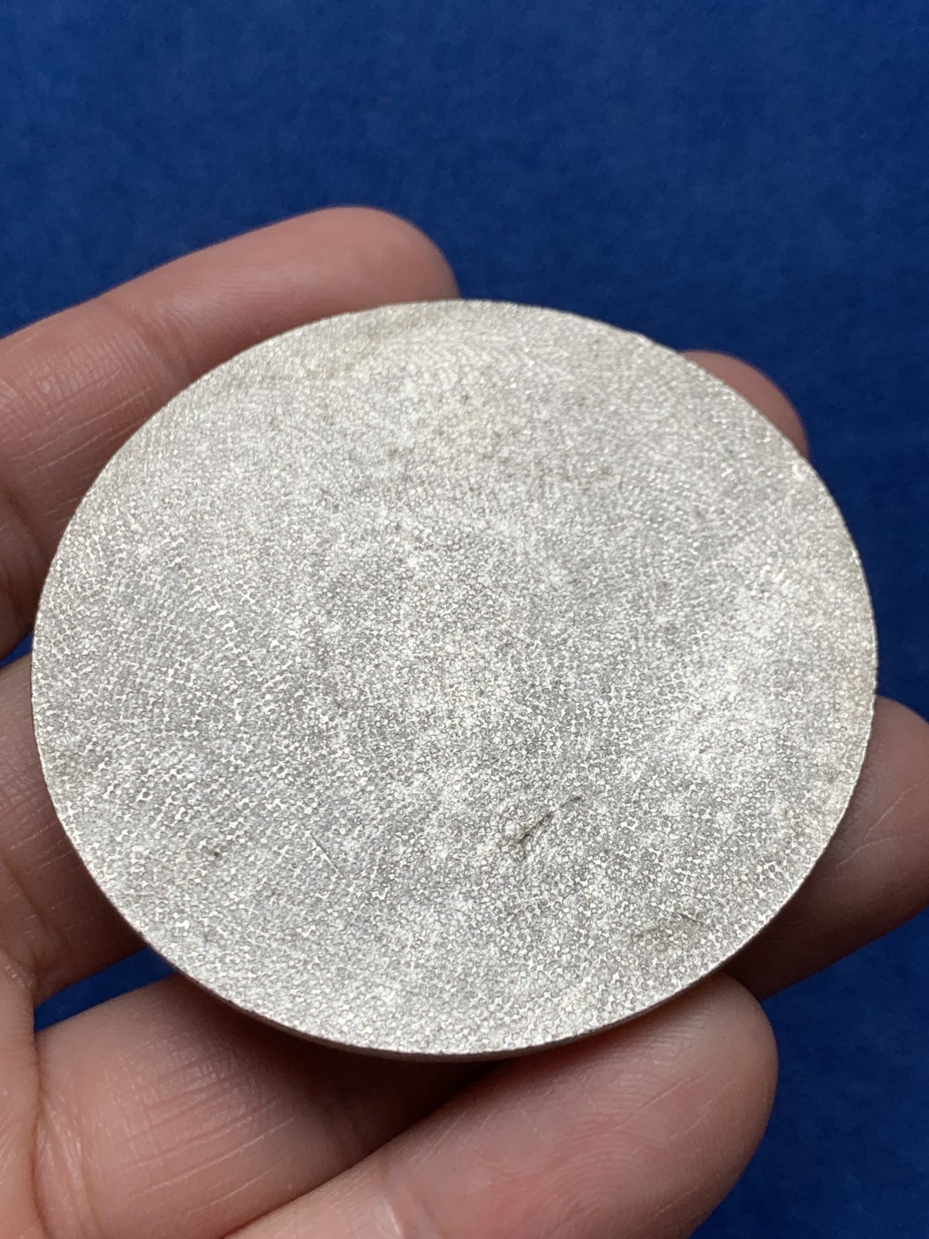 《竞宝斋》第250场-周日，周一 ，周二3场连拍 (全场包邮) 法国布里夫拉盖亚尔德市合金单面章，51.33g，55.2mm，无边铭