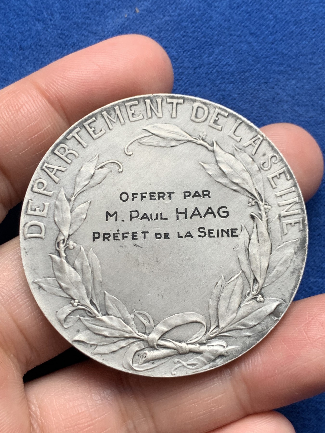 《竞宝斋》第250场-周日，周一 ，周二3场连拍 (全场包邮) 法国银章，巴黎市政厅，由塞纳河省长保罗·哈格提供，61.73g，50.2mm，丰饶角2银标
