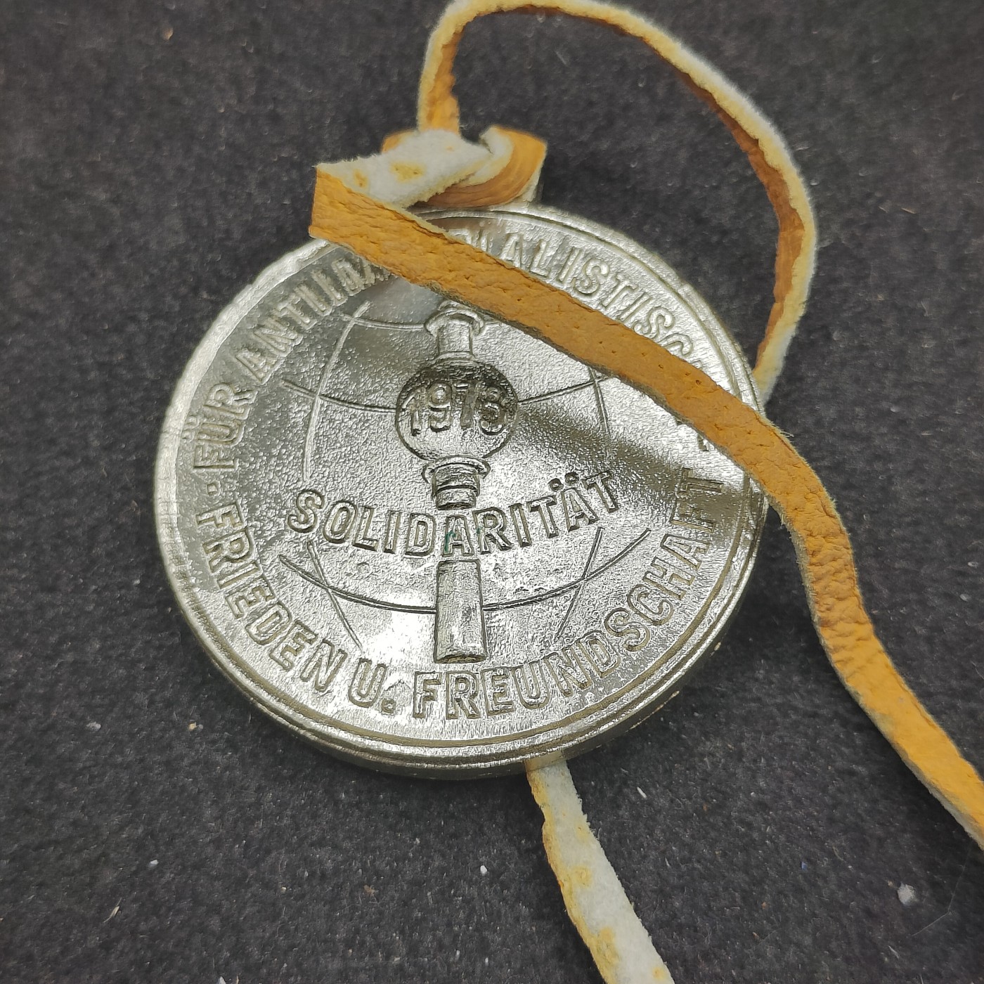 全场0元起拍 第140期 咸鱼国勋章拍卖专场 3月20日（周三）下午6：00开始 东德青年运动奖牌