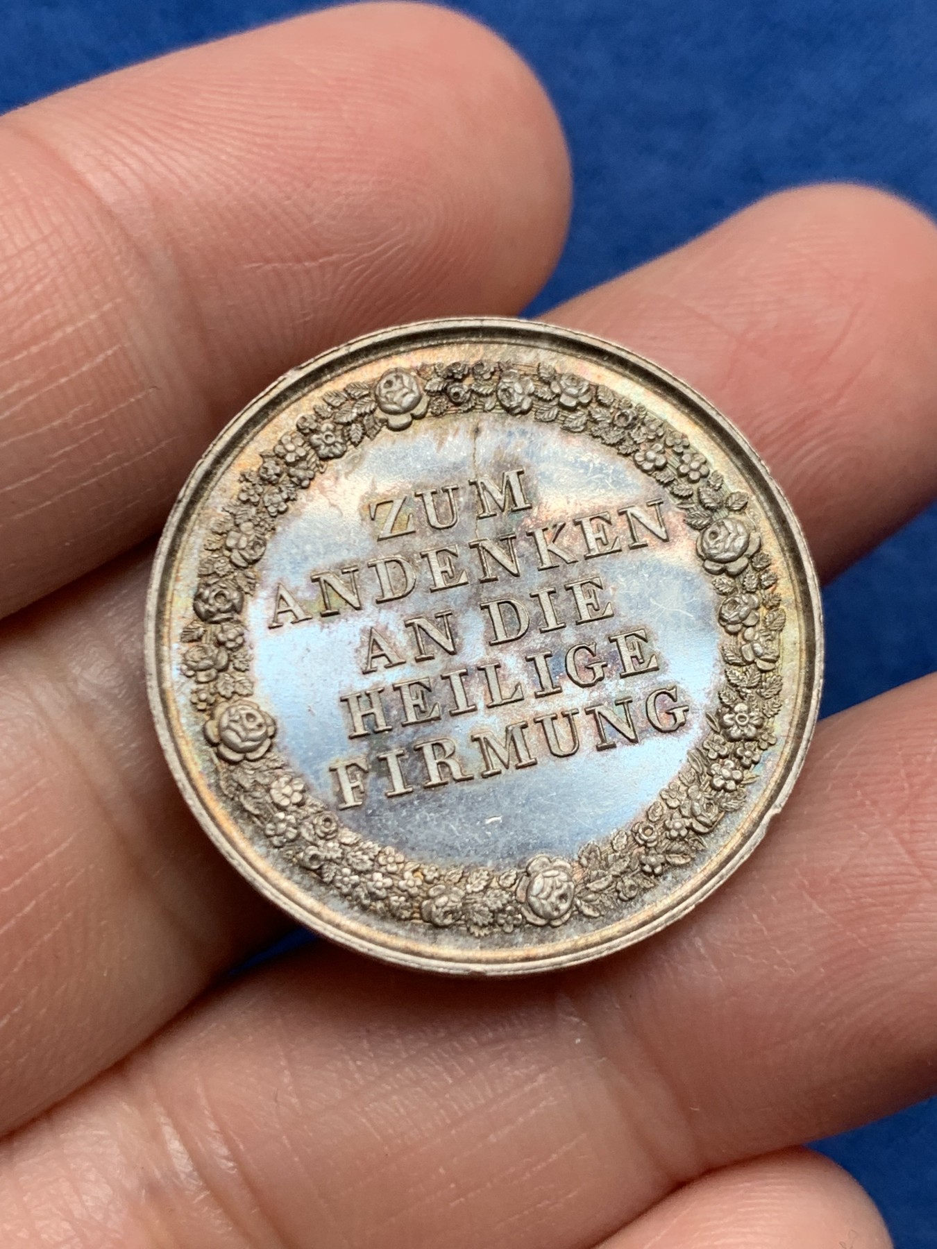 《竞宝斋》第250场-周日，周一 ，周二3场连拍 (全场包邮) 德国纪念神圣坚振银章，7.50g，27.6mm