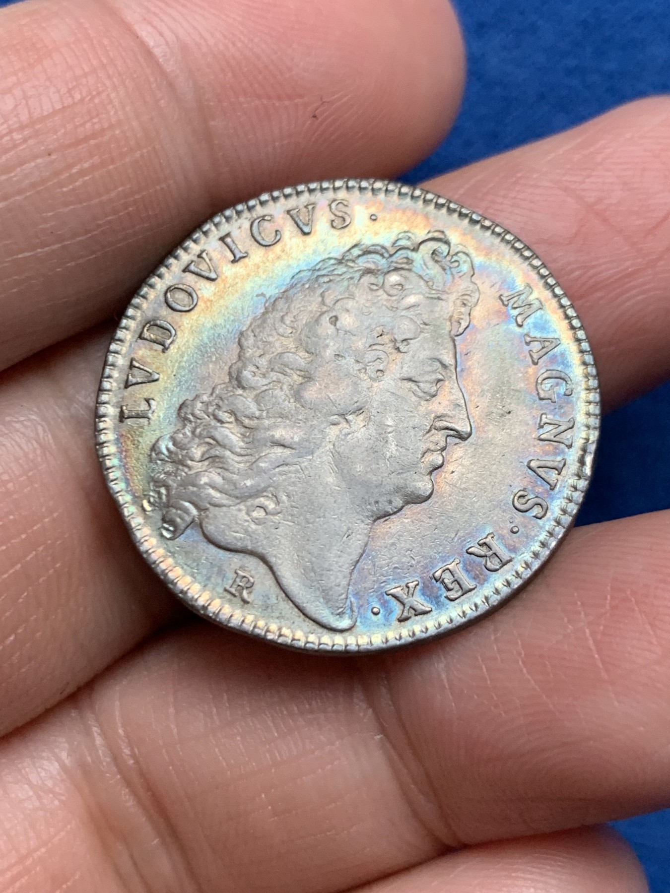 《竞宝斋》第250场-周日，周一 ，周二3场连拍 (全场包邮) 法国1688年路易十四国王寝宫管理者商会代用银币，7.45g，28.2mm