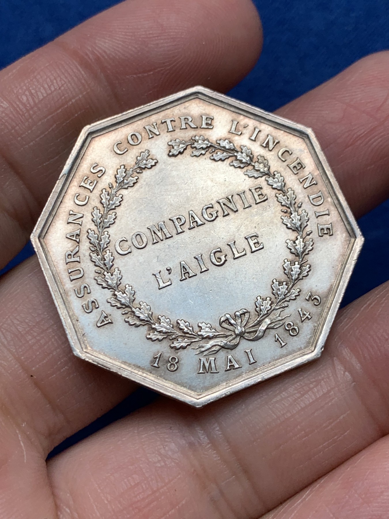 《竞宝斋》第250场-周日，周一 ，周二3场连拍 (全场包邮) 法国雄鹰保险公司八角代用银币，丰饶角边铭，对边直径36.3mm，重量21.58g