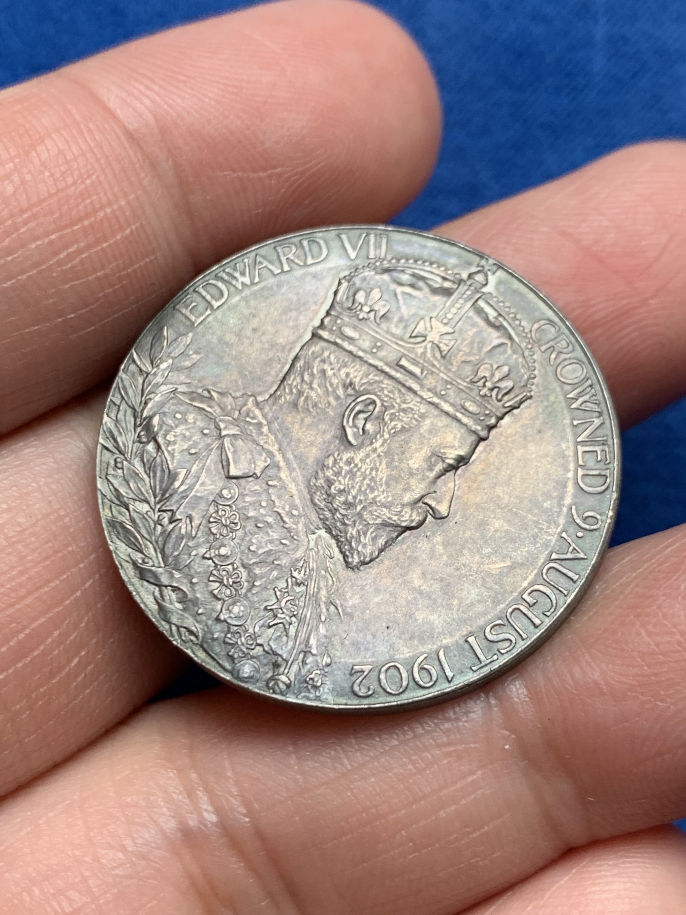 《竞宝斋》第250场-周日，周一 ，周二3场连拍 (全场包邮) 英国爱德华七世于1902年加冕纪念银章，12.82g，31mm