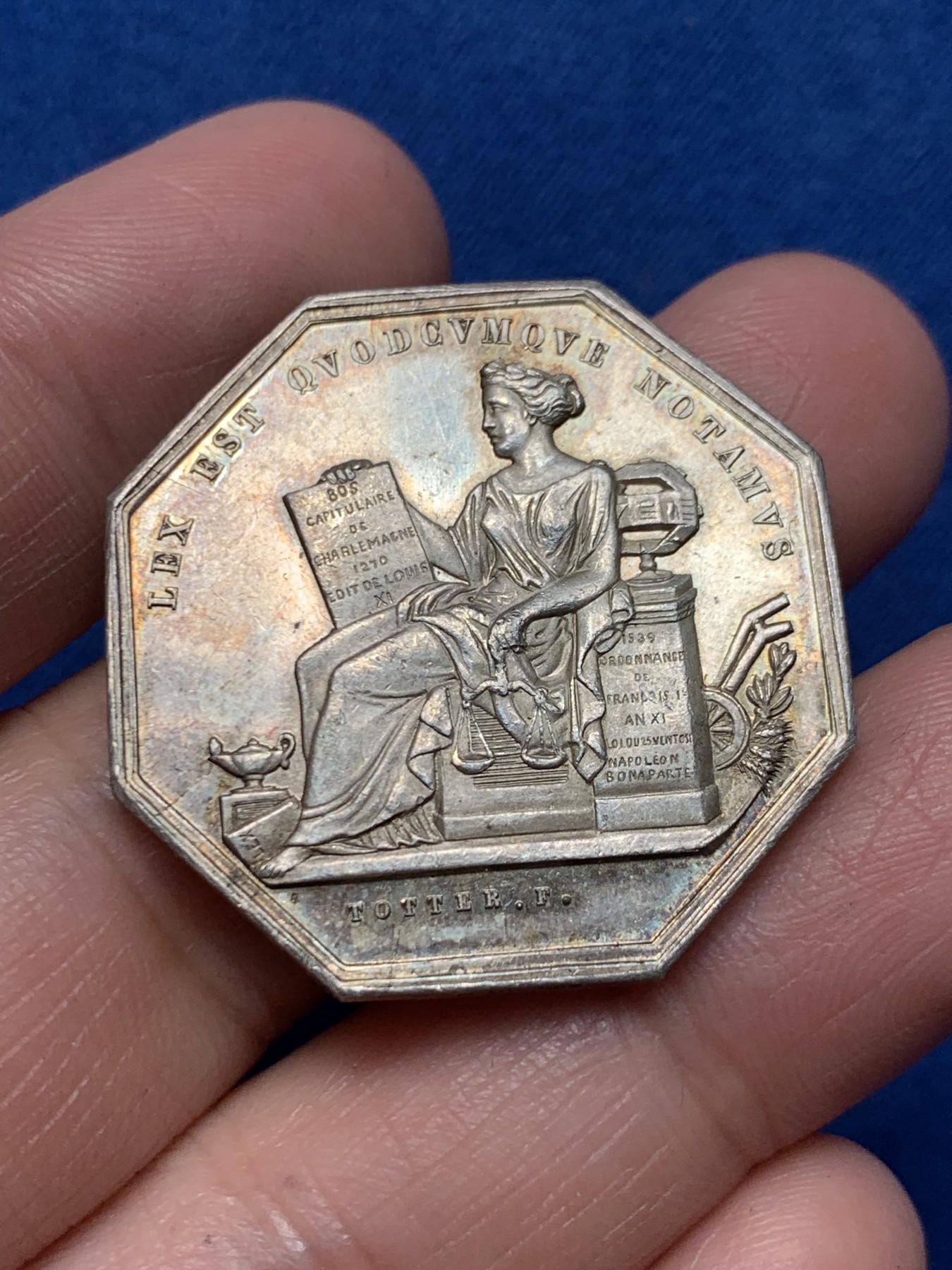 《竞宝斋》第250场-周日，周一 ，周二3场连拍 (全场包邮) 法国八角银质代币，罗纳公证处，16.56g，33.2mm，手指边铭