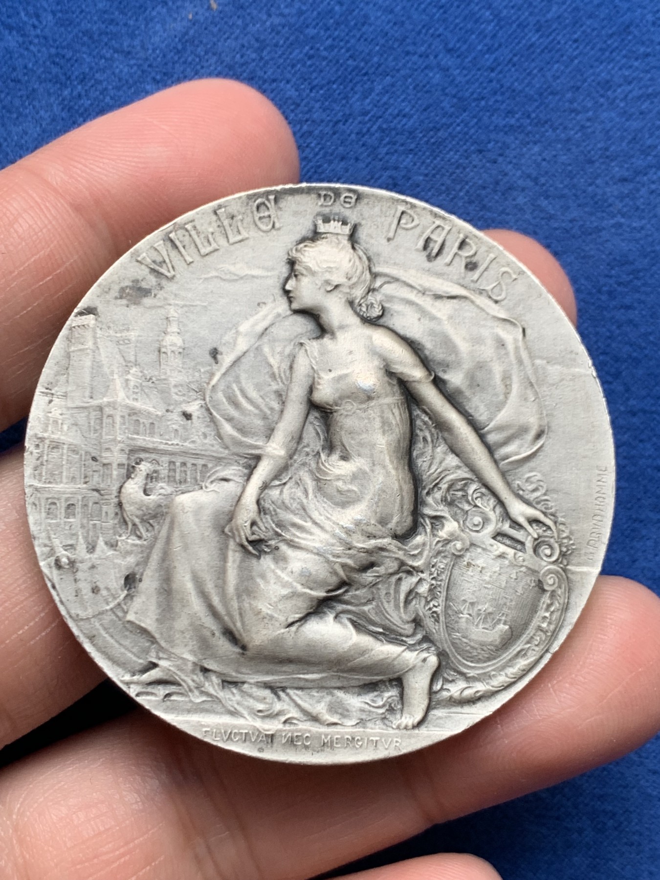 《竞宝斋》第250场-周日，周一 ，周二3场连拍 (全场包邮) 法国银章，巴黎市政厅，由塞纳河省长保罗·哈格提供，61.73g，50.2mm，丰饶角2银标