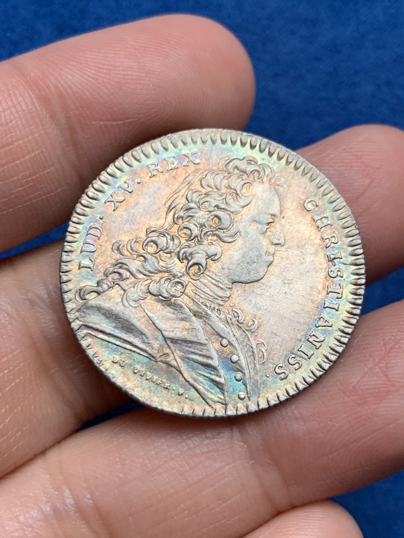 《竞宝斋》第250场-周日，周一 ，周二3场连拍 (全场包邮) 法国路易十五鲁昂城市银质jeton，8.38g，30.7mm