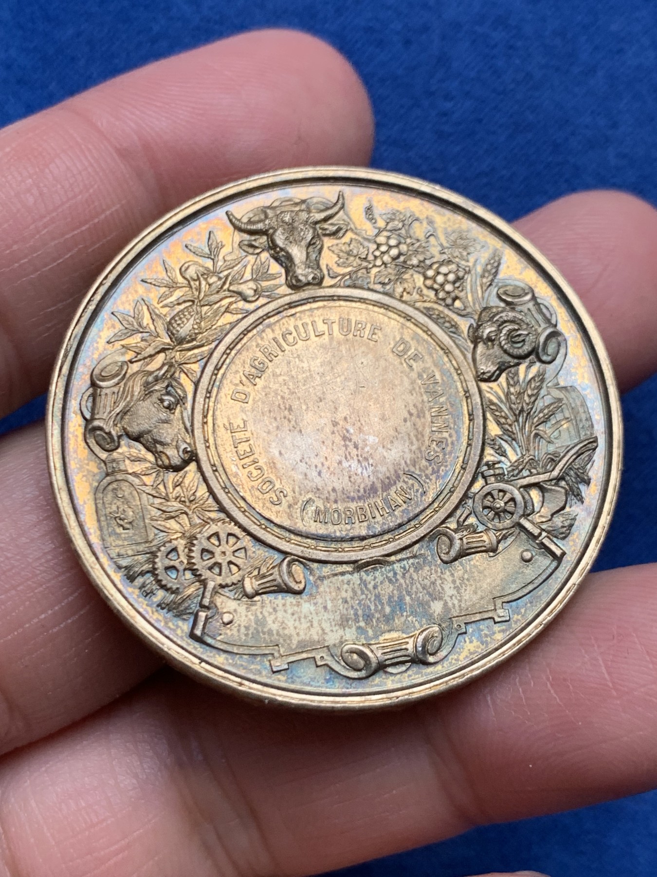 《竞宝斋》第250场-周日，周一 ，周二3场连拍 (全场包邮) 法国第三共和国农业协会镀金银章，法国17世纪《农业理论》作者奥利维尔·德塞雷斯，37.29g，41.8m，丰饶角边铭