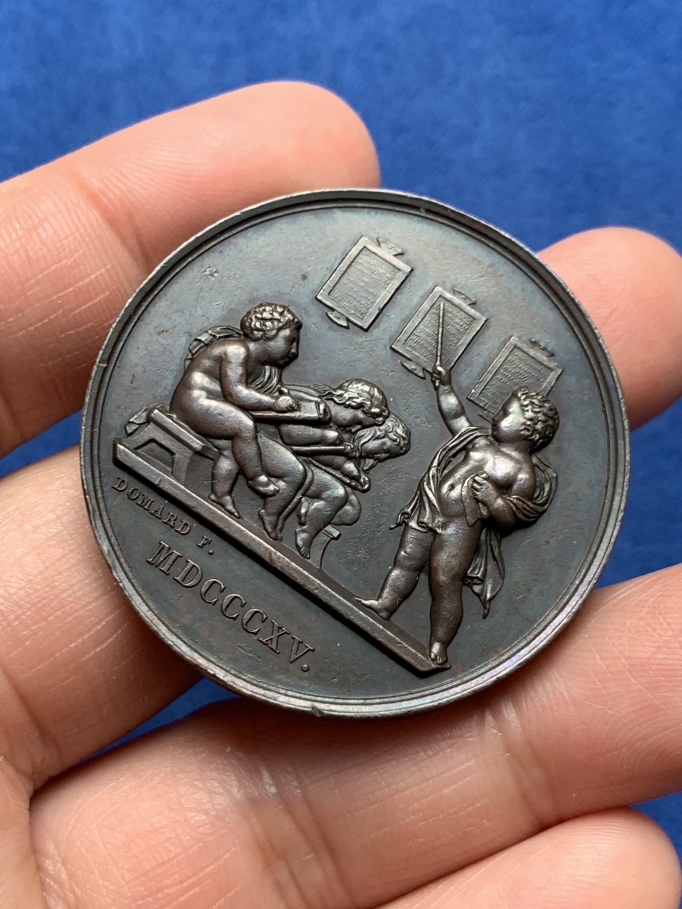 《竞宝斋》第250场-周日，周一 ，周二3场连拍 (全场包邮) 法国基础教育协会铜章，34.86g，41.3mm，蜜蜂+铜标边铭，有轻磕