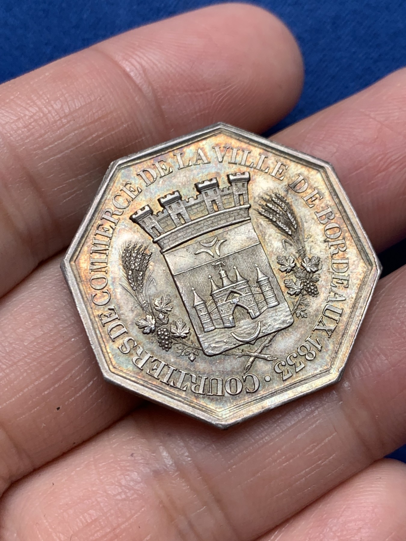 《竞宝斋》第250场-周日，周一 ，周二3场连拍 (全场包邮) 法国八角银章，波尔多商会，12.35g，30.5mm，蜜蜂边铭，黄油包浆