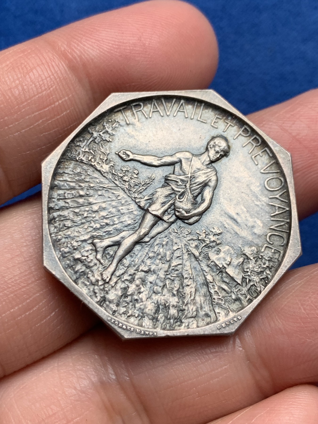 《竞宝斋》第250场-周日，周一 ，周二3场连拍 (全场包邮) 瑞士播种八角银章，24.71g，33.8mm，厚重 无边铭