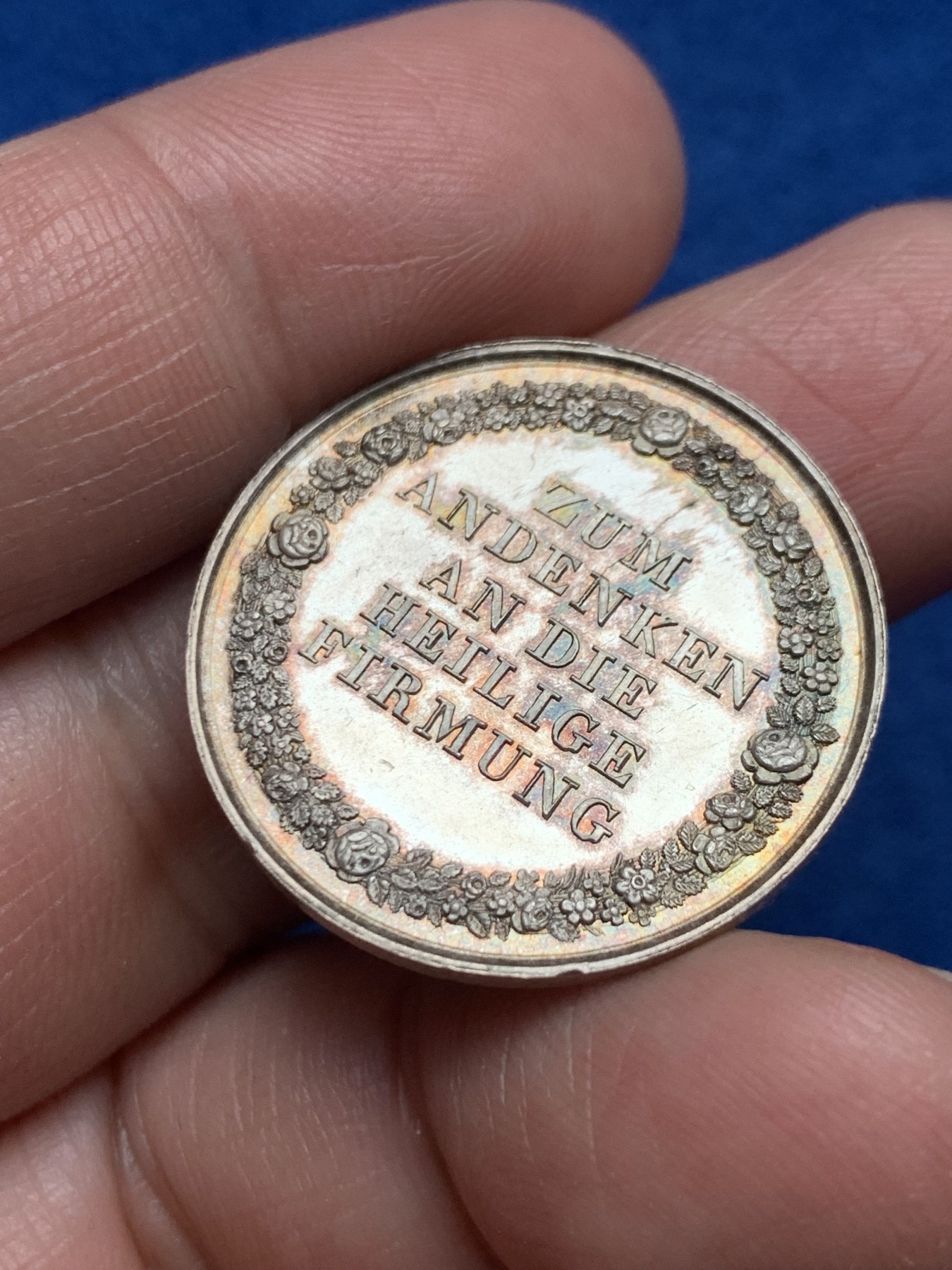 《竞宝斋》第250场-周日，周一 ，周二3场连拍 (全场包邮) 德国纪念神圣坚振银章，7.50g，27.6mm