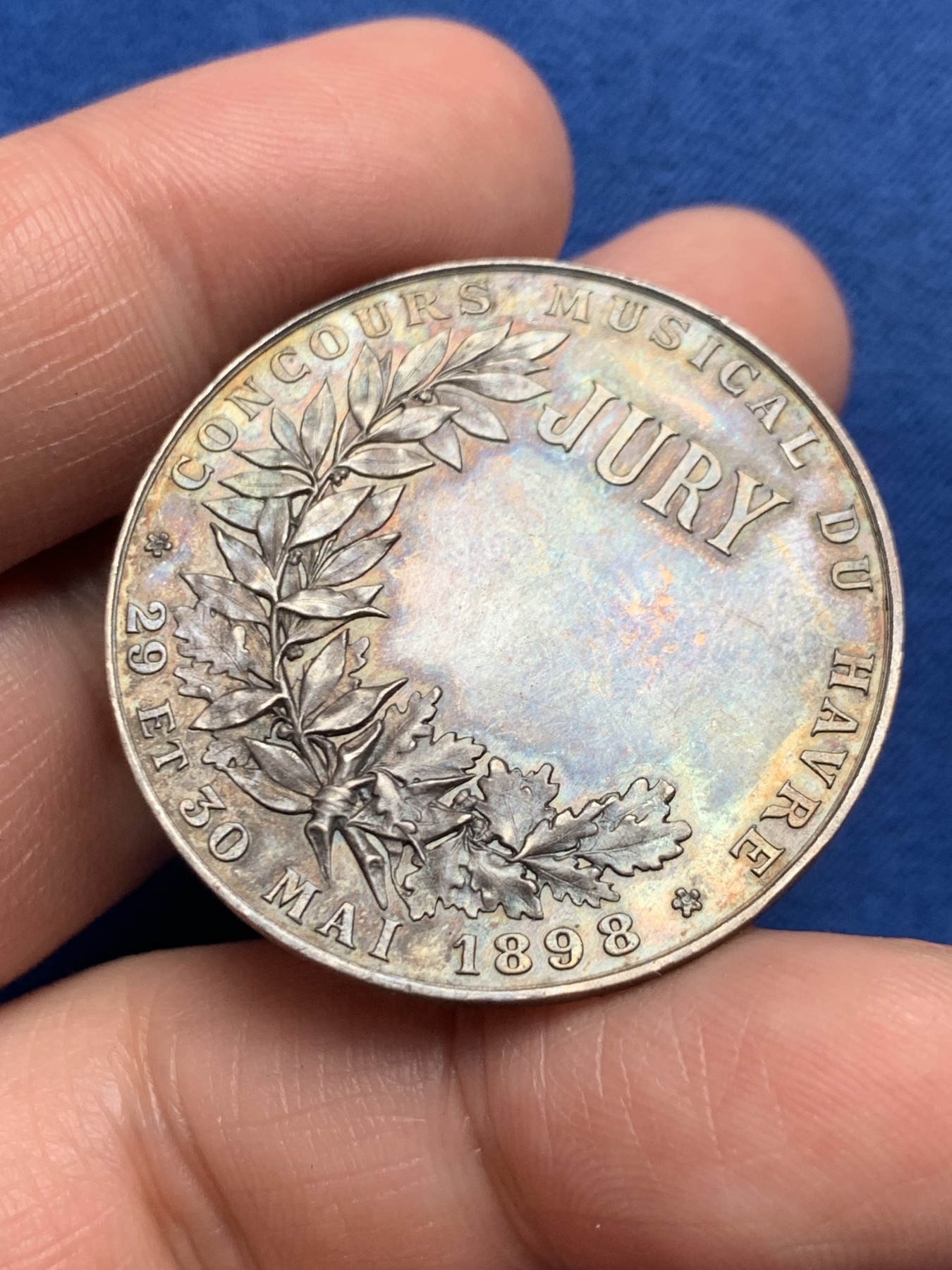 《竞宝斋》第250场-周日，周一 ，周二3场连拍 (全场包邮) 法国1898年勒阿弗尔市音乐剧比赛银章，16.28g，36.5mm，边铭：菱形+野猪头和0.950含银