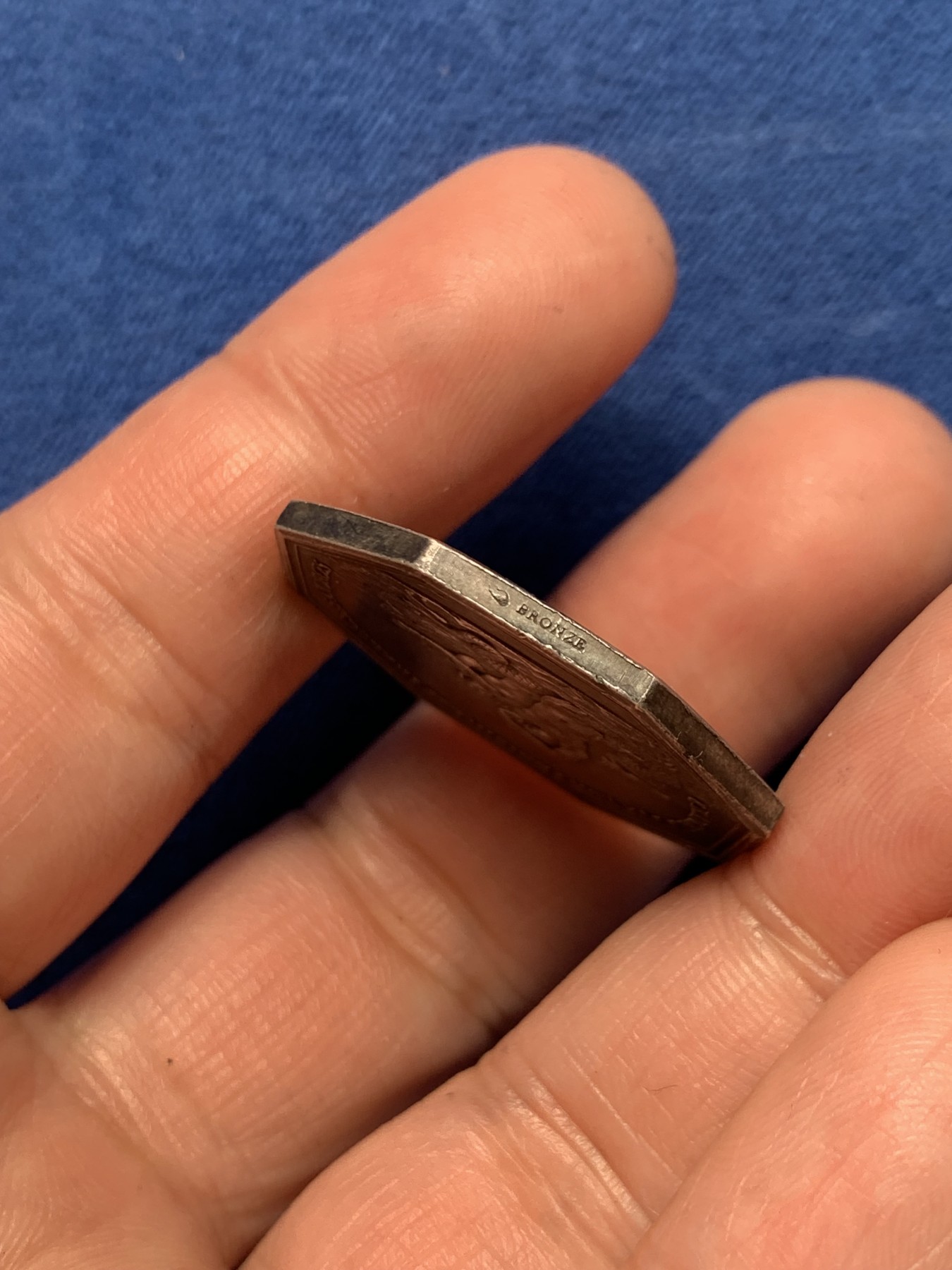 《竞宝斋》第250场-周日，周一 ，周二3场连拍 (全场包邮) 法国巴黎造币厂咨询委员会镀银铜八角jeton，美人鱼和硬币打制机，14.74g，30.5mm，丰饶角+铜标