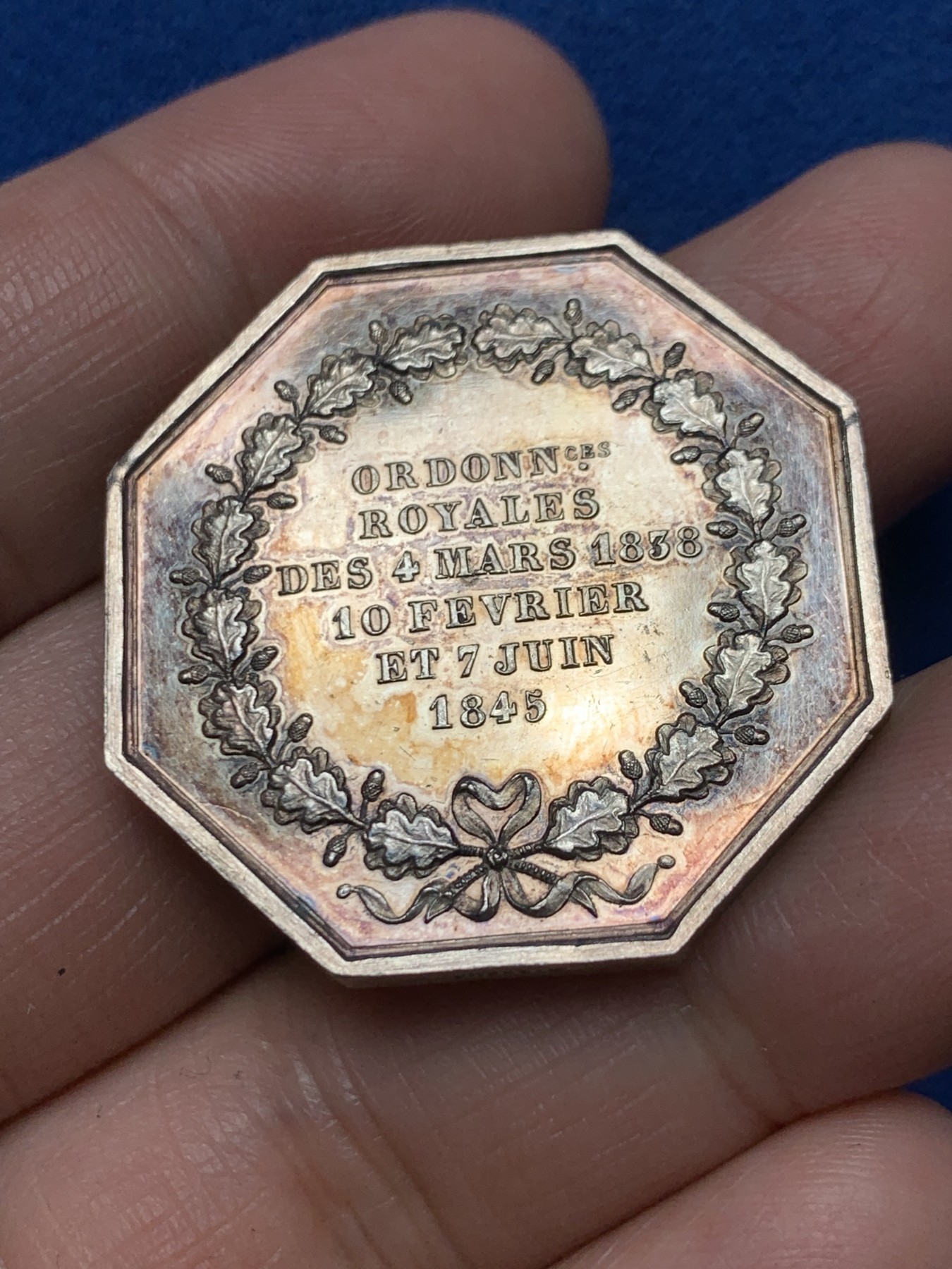 《竞宝斋》第250场-周日，周一 ，周二3场连拍 (全场包邮) 法国JETON银质八角，城市人寿保险公司，19.28g，34.5mm，手指边铭