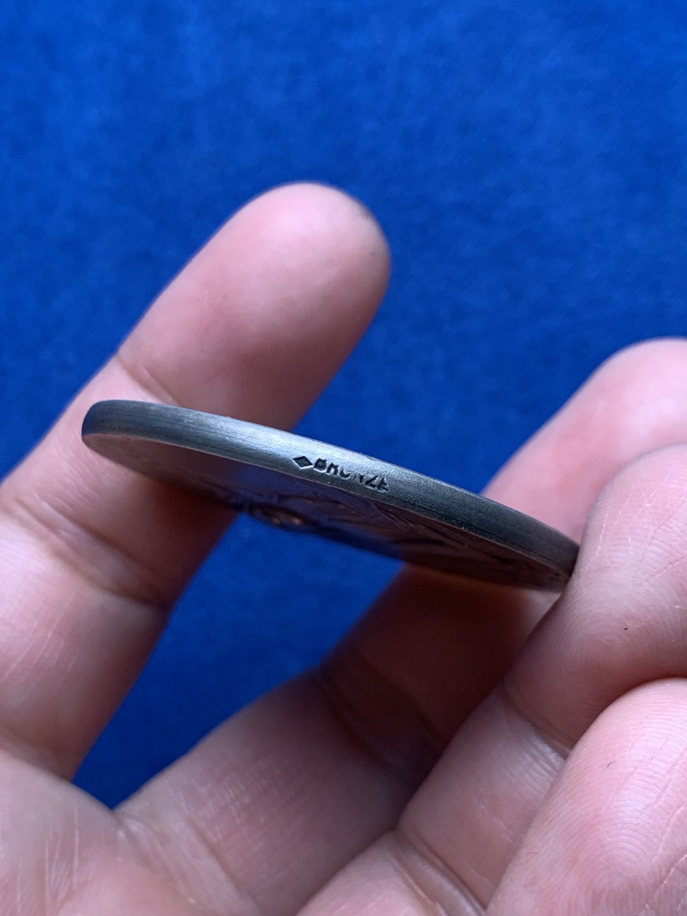 《竞宝斋》第250场-周日，周一 ，周二3场连拍 (全场包邮) 法国奥德梅尔桥教育联盟镀银铜章，31.62g，42.2mm，边铭：菱形+铜标