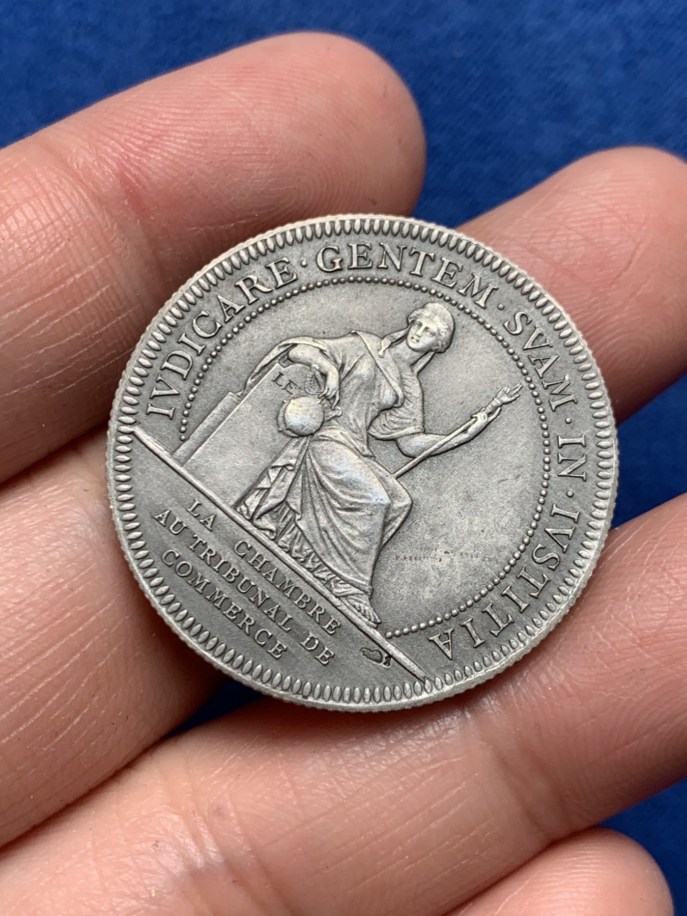 《竞宝斋》第250场-周日，周一 ，周二3场连拍 (全场包邮) 法国南特商会银代币，14.80g，31.7mm，右下角丰饶角1戳记，含银0.950