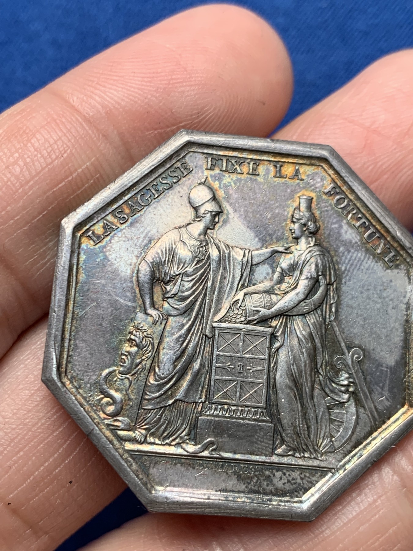 《竞宝斋》第250场-周日，周一 ，周二3场连拍 (全场包邮) 法国JETON银制八角，法兰西银行，铭文：智慧决定财富，24.36g，36.5mm，早期无边铭