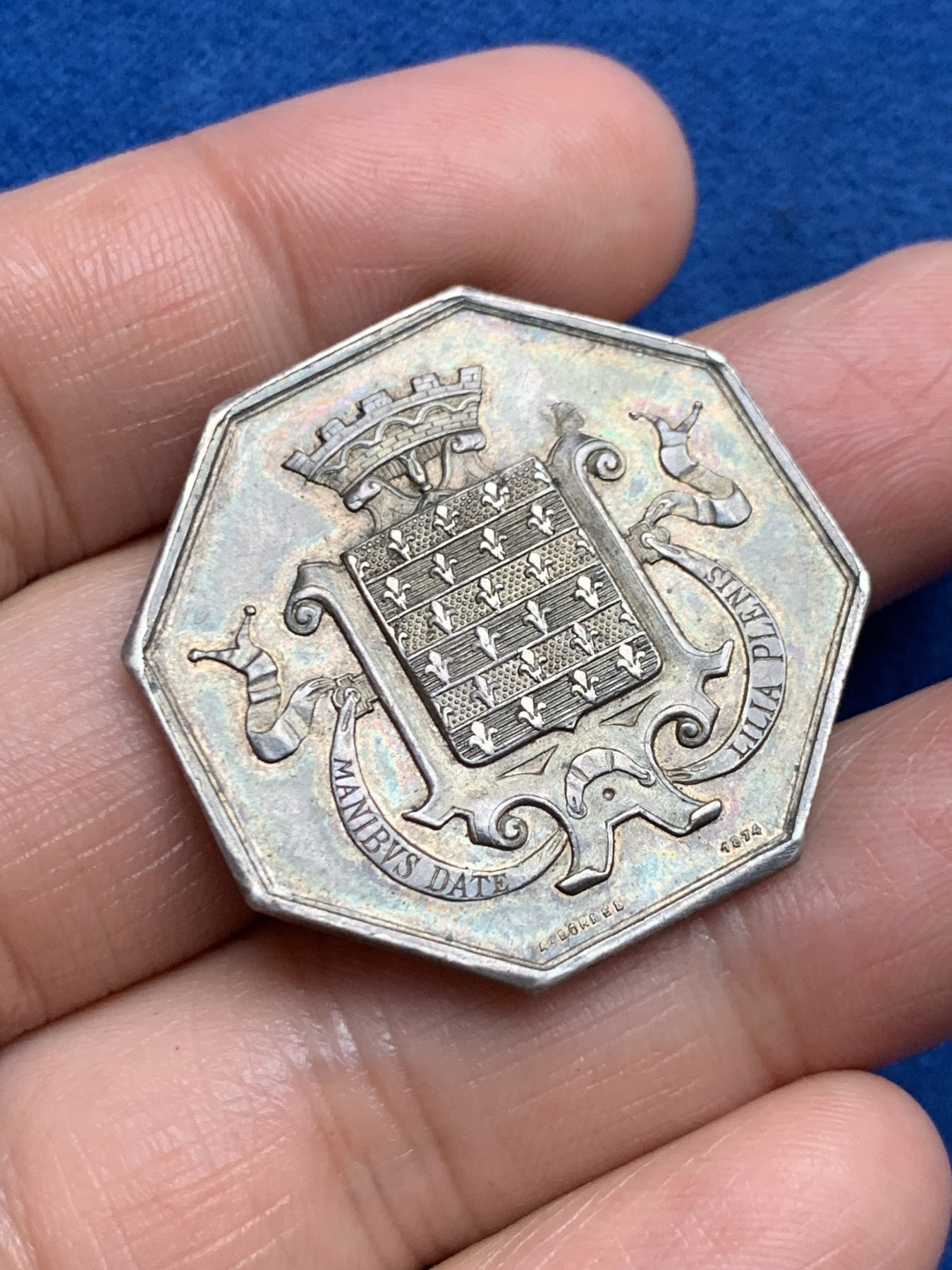 《竞宝斋》第250场-周日，周一 ，周二3场连拍 (全场包邮) 法国博让西储蓄银行八角银质代币，16.58g，34mm，丰饶角边铭