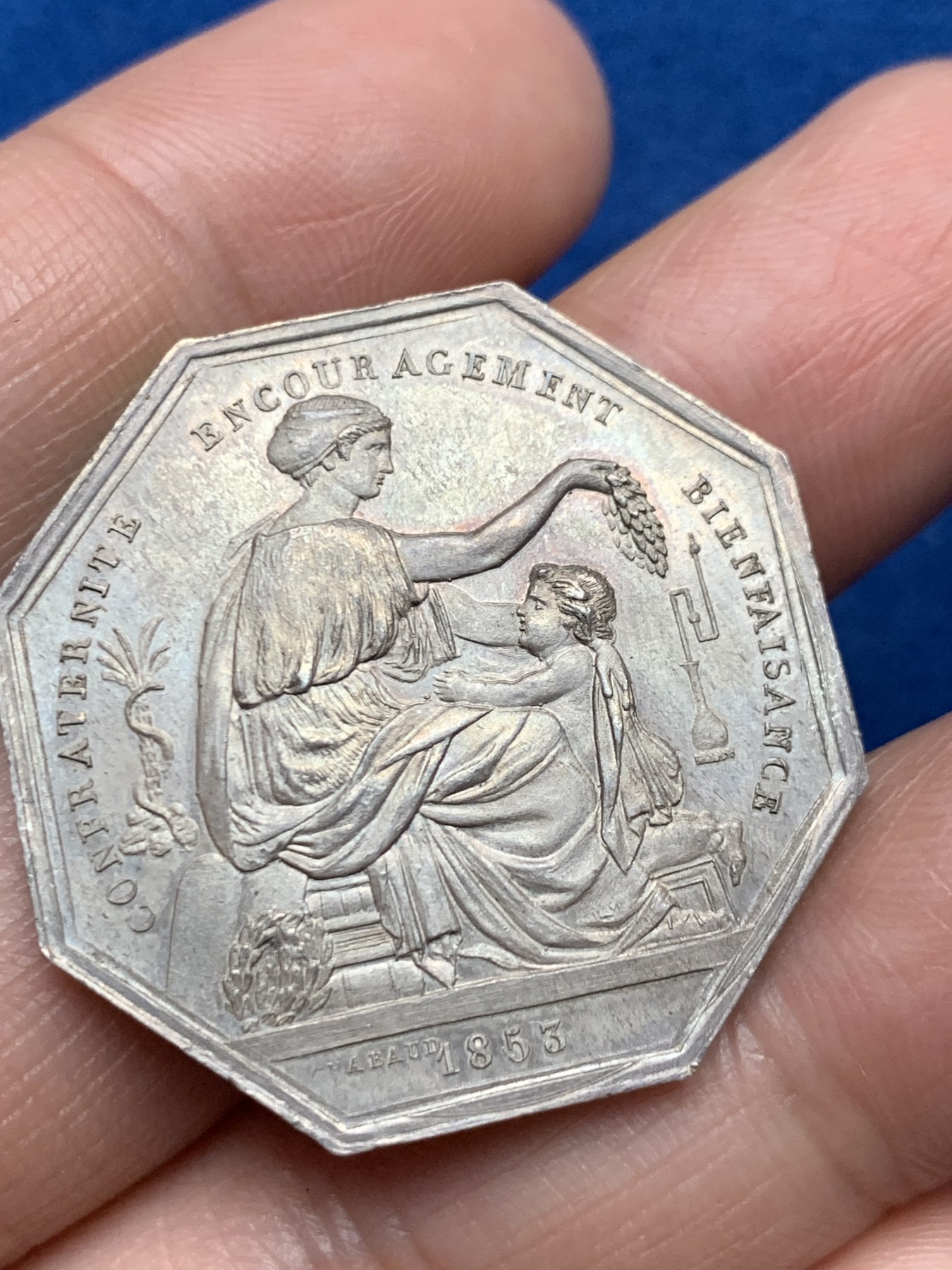 《竞宝斋》第250场-周日，周一 ，周二3场连拍 (全场包邮) 法国八角银章，塞纳河药剂师，15.62g，32.3mm，丰饶角边铭