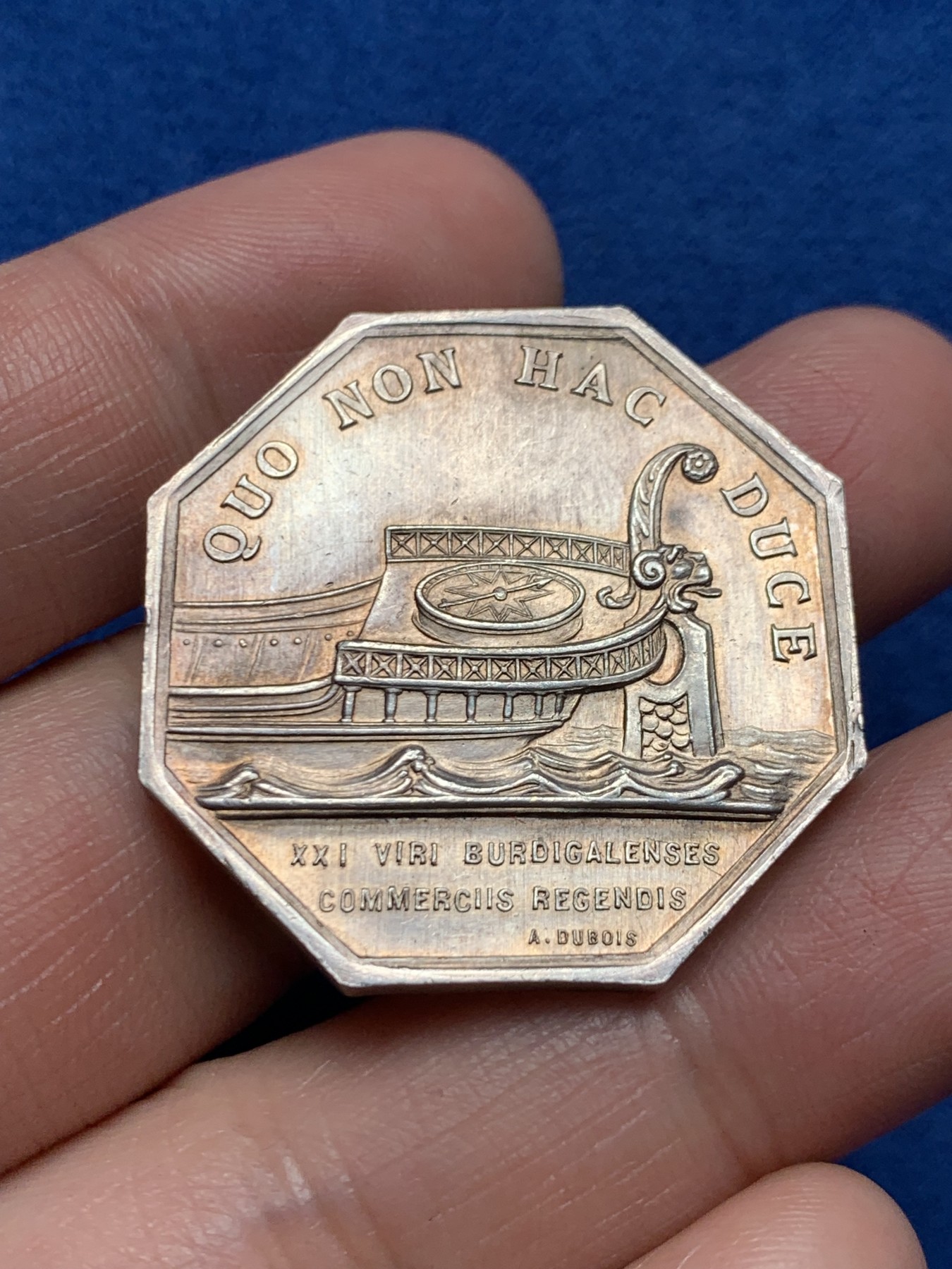 《竞宝斋》第250场-周日，周一 ，周二3场连拍 (全场包邮) 法国八角银质代币，波尔多商会，墨丘利与狮头船，20.49g，33.8mm，丰饶角边铭