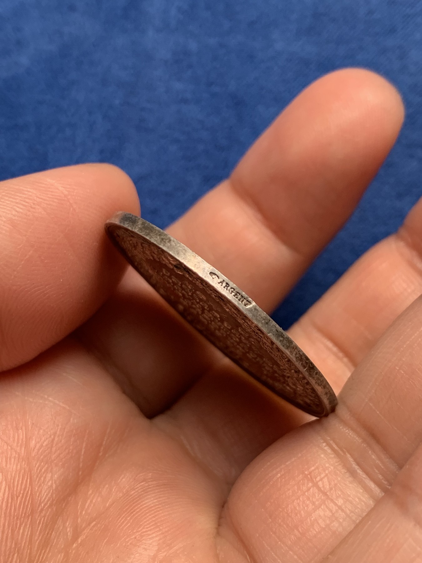 《竞宝斋》第250场-周日，周一 ，周二3场连拍 (全场包邮) 法国1834年里昂农园渔猎协会和自然历史协会银质jeton，化学家让-弗朗索瓦·罗齐尔，14.12g，35mm，手指边铭