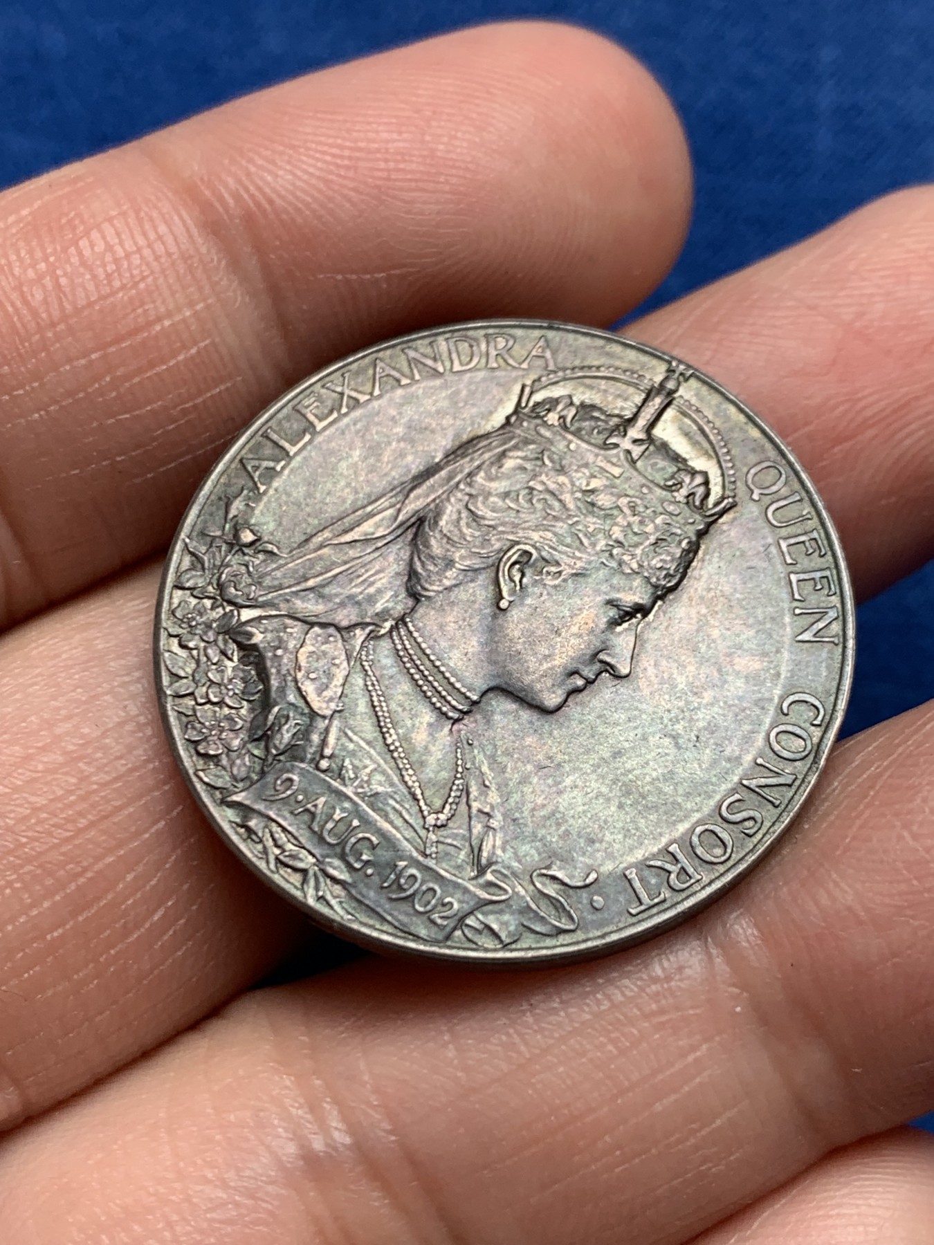 《竞宝斋》第250场-周日，周一 ，周二3场连拍 (全场包邮) 英国爱德华七世于1902年加冕纪念银章，12.82g，31mm