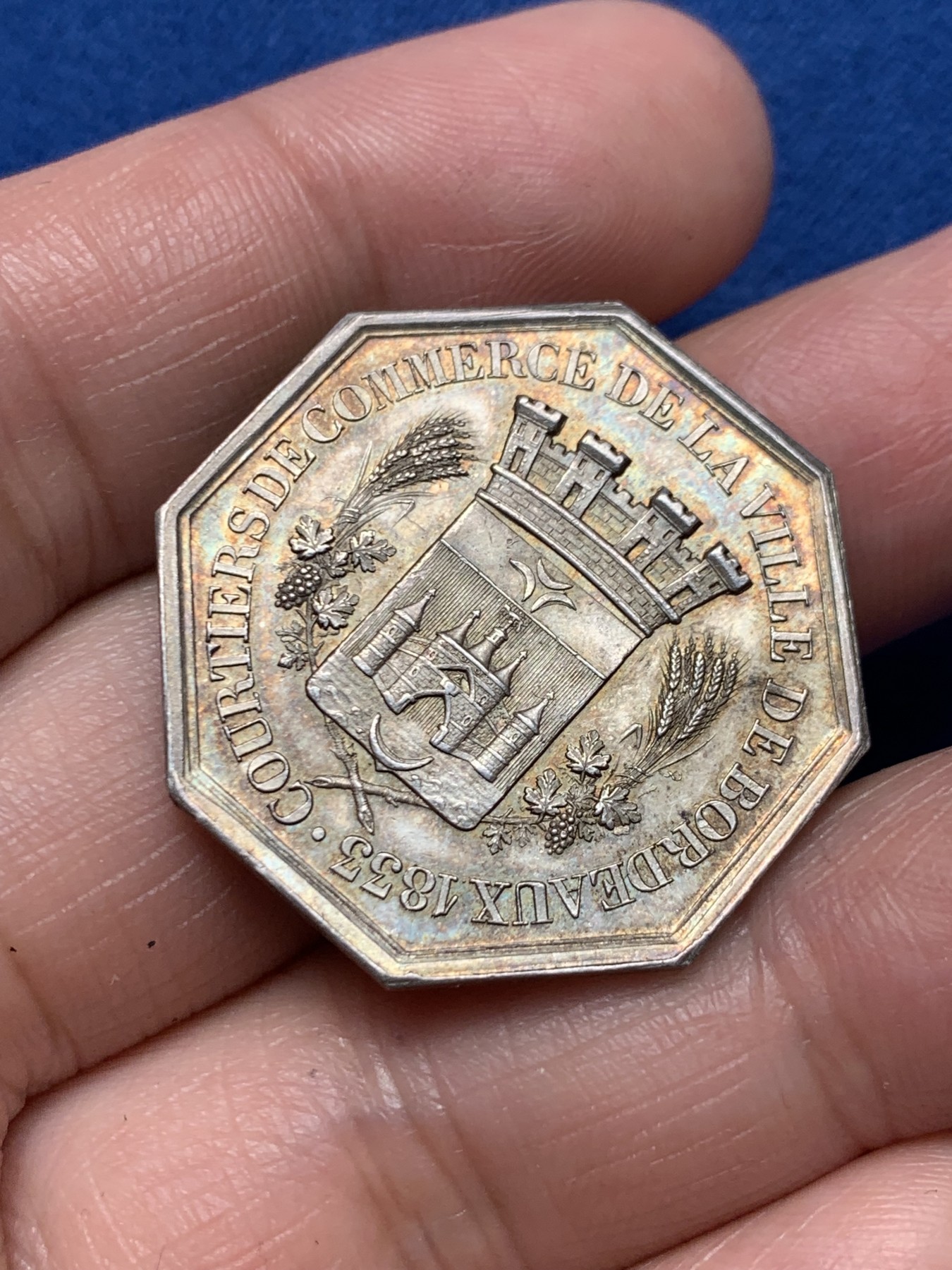《竞宝斋》第250场-周日，周一 ，周二3场连拍 (全场包邮) 法国八角银章，波尔多商会，12.35g，30.5mm，蜜蜂边铭，黄油包浆