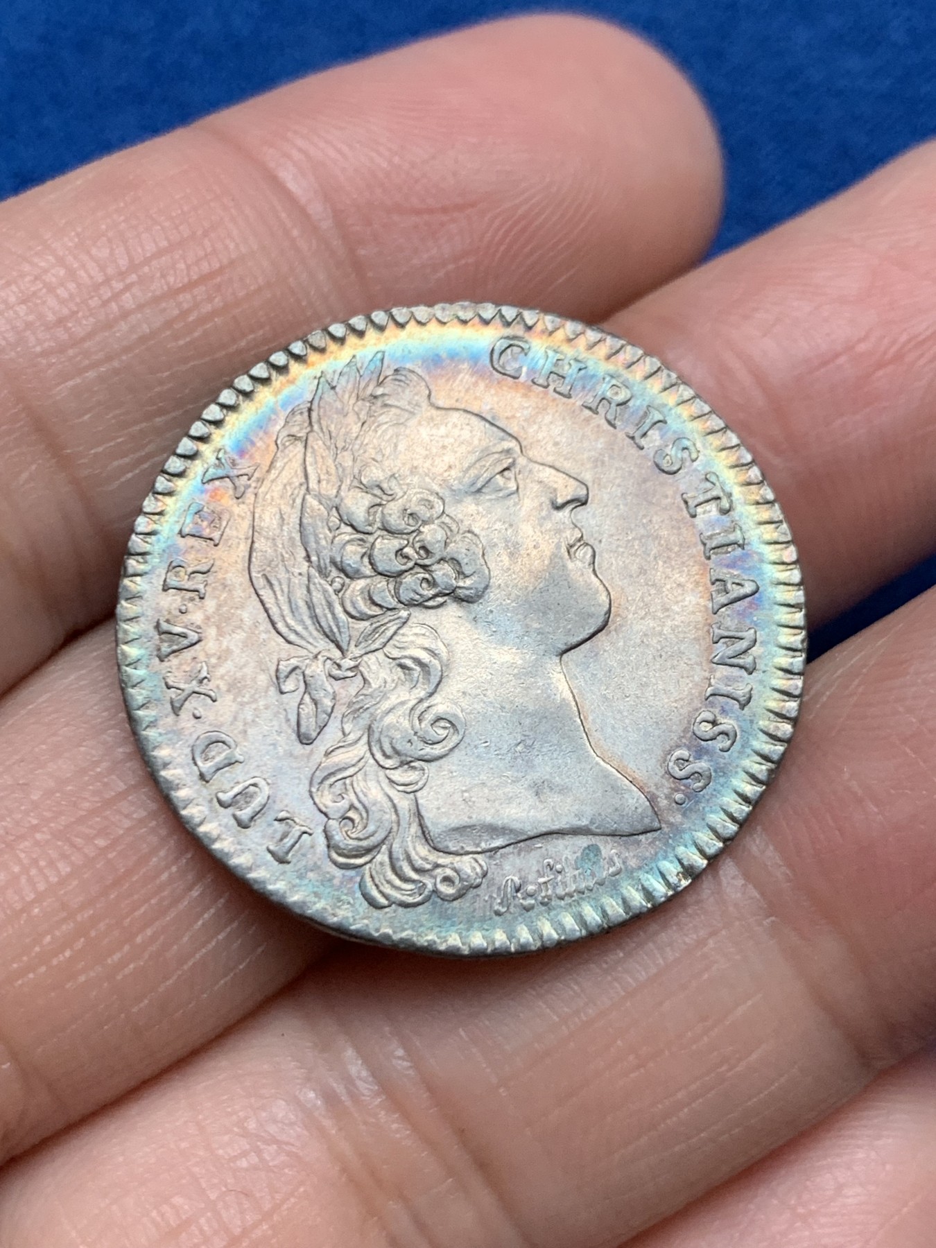 《竞宝斋》第250场-周日，周一 ，周二3场连拍 (全场包邮) 法国1758年路易十五银质jeton，皇家宝藏，海王波塞冬站在海豚身上，回望着两位河神，7.23g，28.8mm