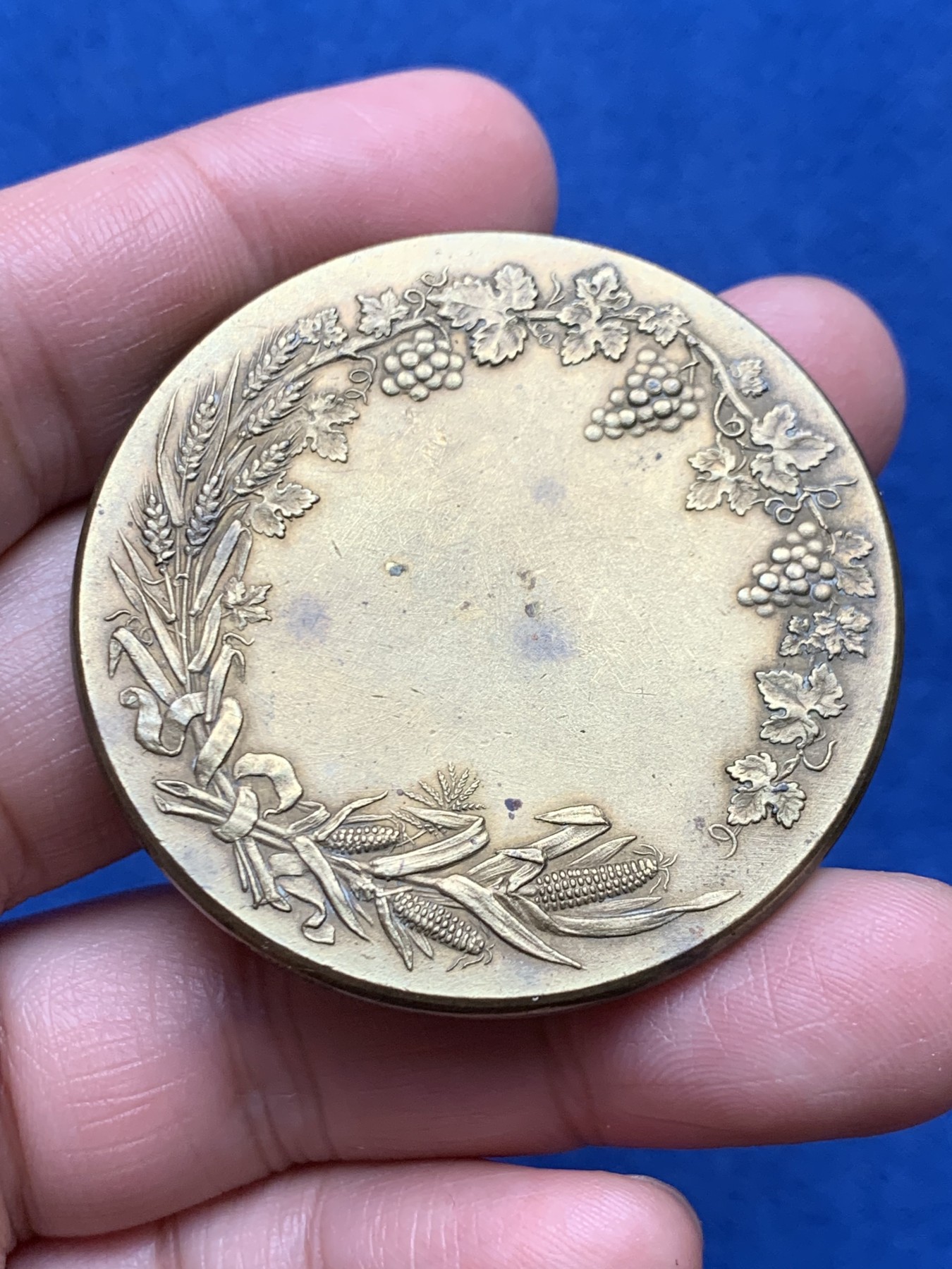 《竞宝斋》第250场-周日，周一 ，周二3场连拍 (全场包邮) 法国国家鼓励农业铜质奖章，55.24g，49.6mm，边铭丰饶角 铜标