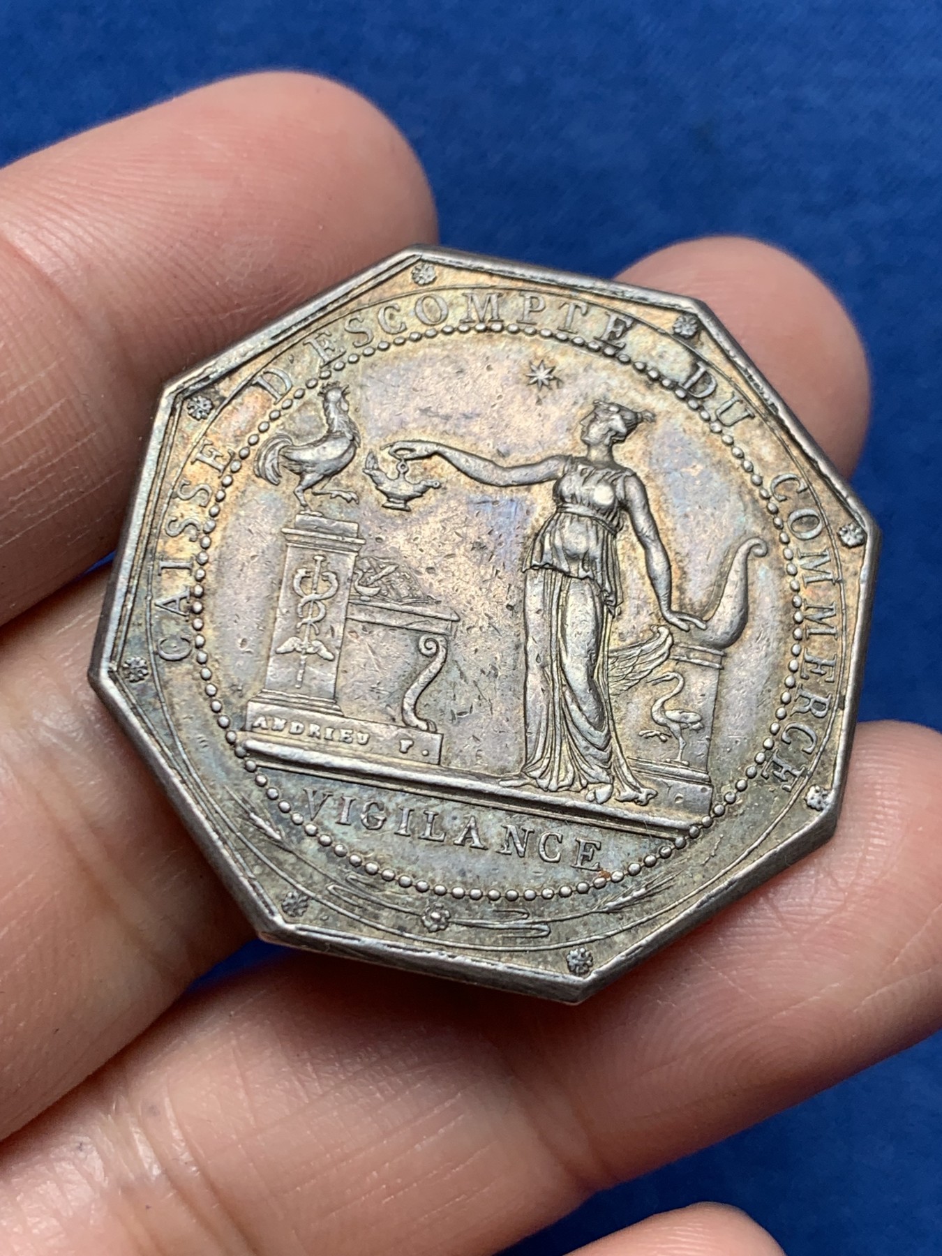 《竞宝斋》第250场-周日，周一 ，周二3场连拍 (全场包邮) 法国帝国商业折扣银行八角银质代币，17.04g，34.8mm，早期无边铭