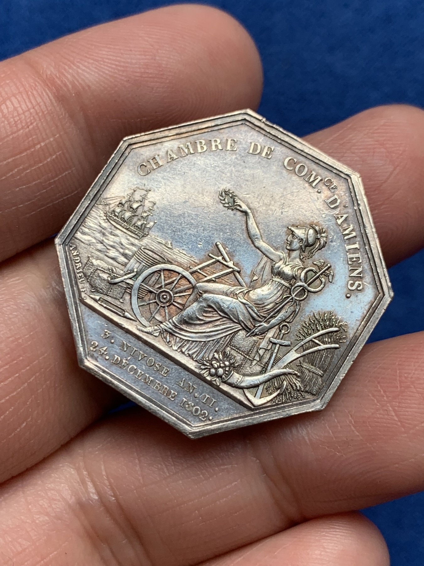 《竞宝斋》第250场-周日，周一 ，周二3场连拍 (全场包邮) 法国1804年拿破仑亚眠商会八角银质代币，13.41g，32mm，早期无边铭