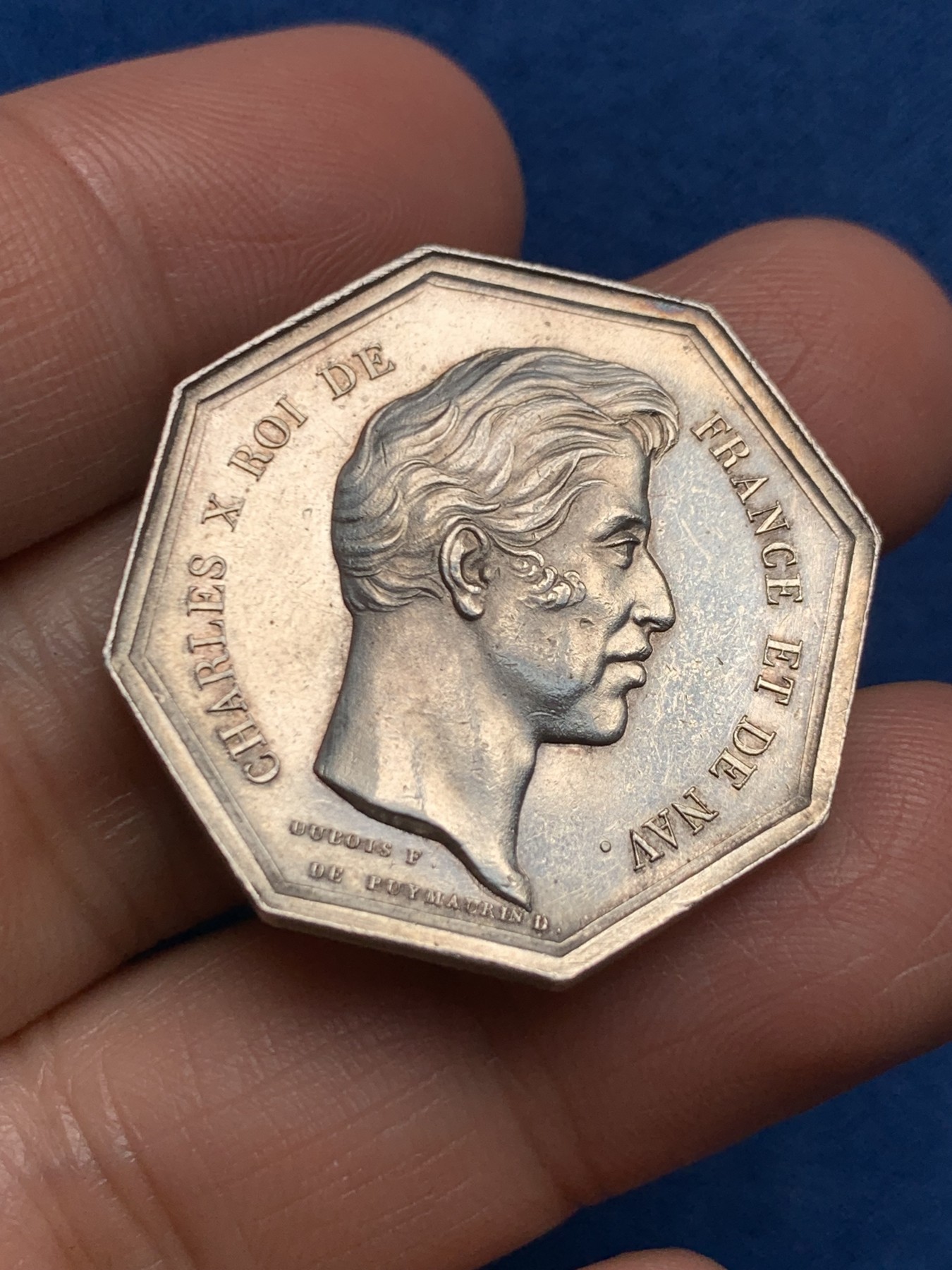 《竞宝斋》第250场-周日，周一 ，周二3场连拍 (全场包邮) 法国八角银章，皇家医学院，13.83g，30.4mm，1832年以前无边铭