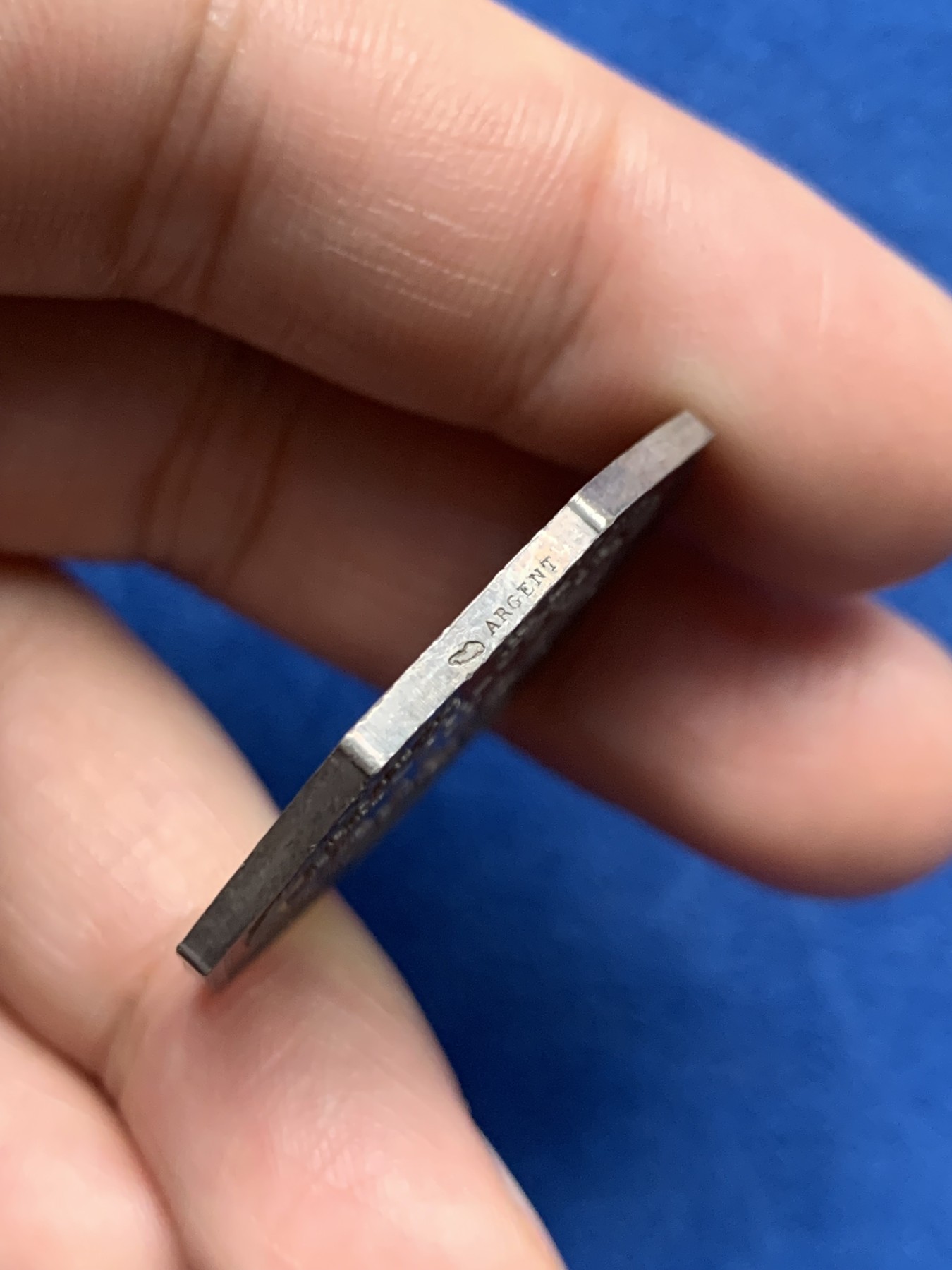 《竞宝斋》第250场-周日，周一 ，周二3场连拍 (全场包邮) 法国八角银章，塞纳河药剂师，15.62g，32.3mm，丰饶角边铭