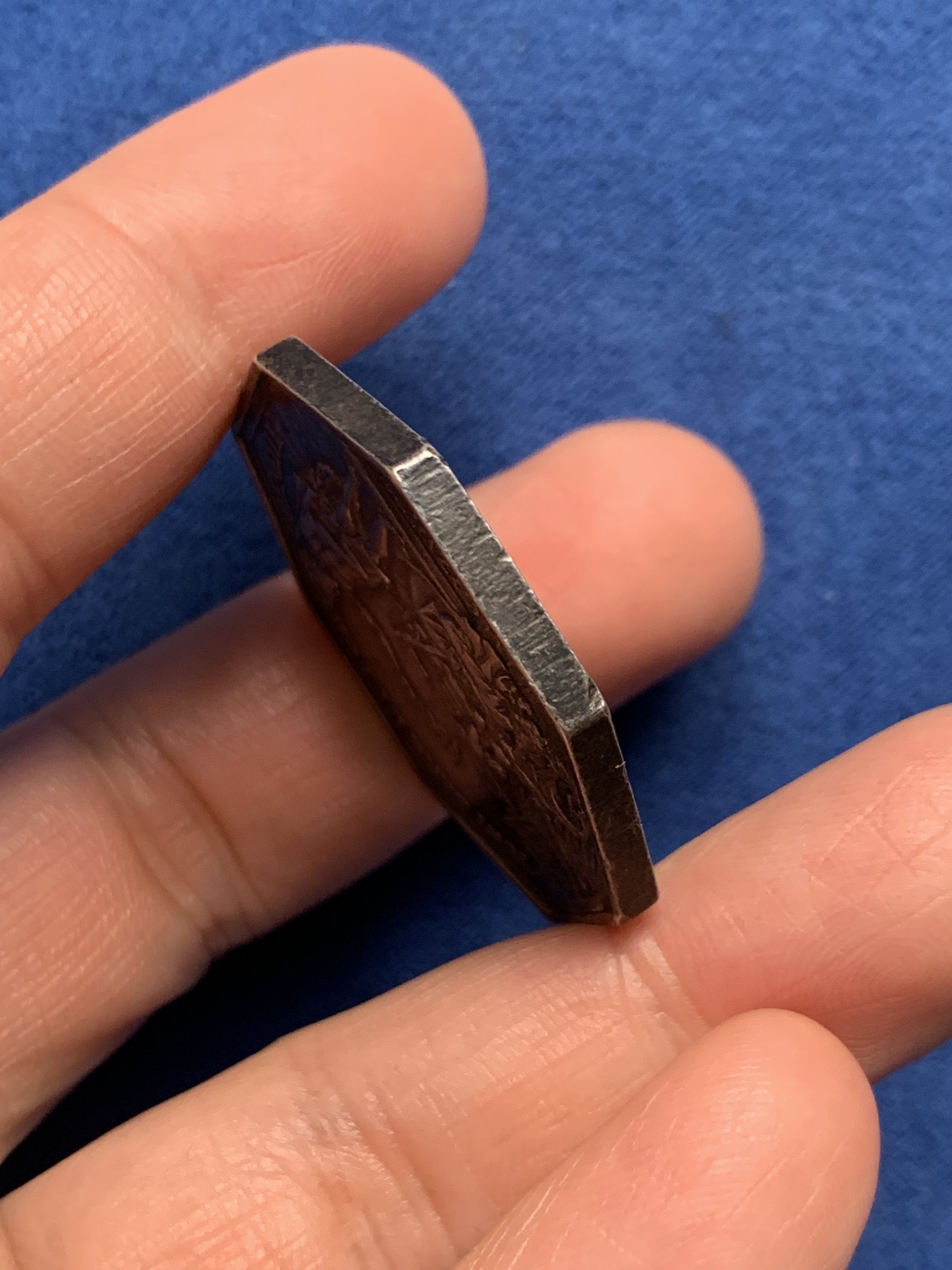 《竞宝斋》第250场-周日，周一 ，周二3场连拍 (全场包邮) 法国1826年格勒内尔港和桥梁八角代用银币，20.99g，36mm，早期无边铭