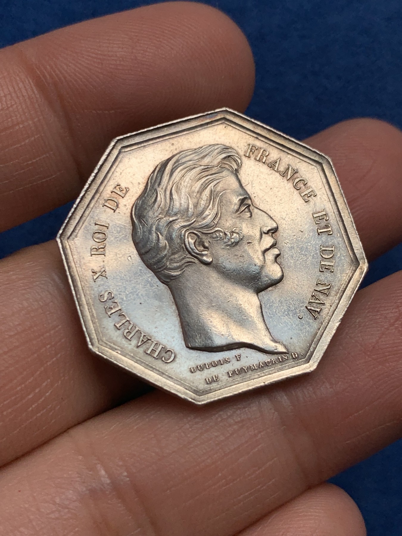 《竞宝斋》第250场-周日，周一 ，周二3场连拍 (全场包邮) 法国八角银章，皇家医学院，13.83g，30.4mm，1832年以前无边铭