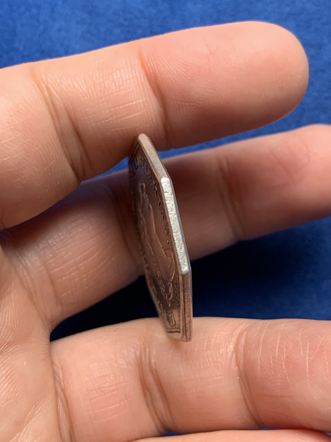 《竞宝斋》第250场-周日，周一 ，周二3场连拍 (全场包邮) 法国18世纪路易十六皇家宝藏八角银质代币，13.85g，32mm，1832年之前早期无边铭