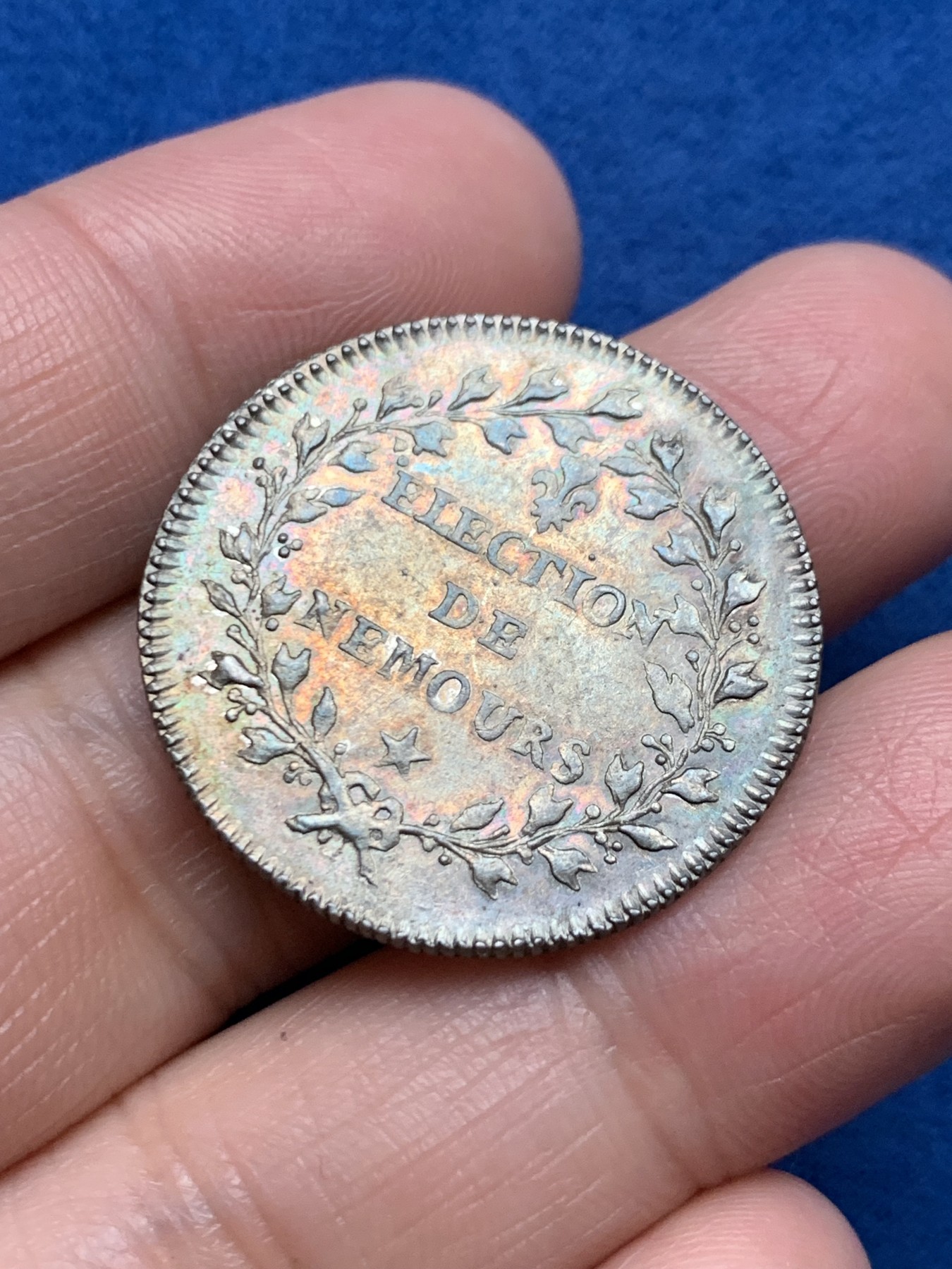 《竞宝斋》第250场-周日，周一 ，周二3场连拍 (全场包邮) 法国路易十六时期银质代币，法兰西岛内穆尔选举发行，8.05g，29.5mm，早期无边铭