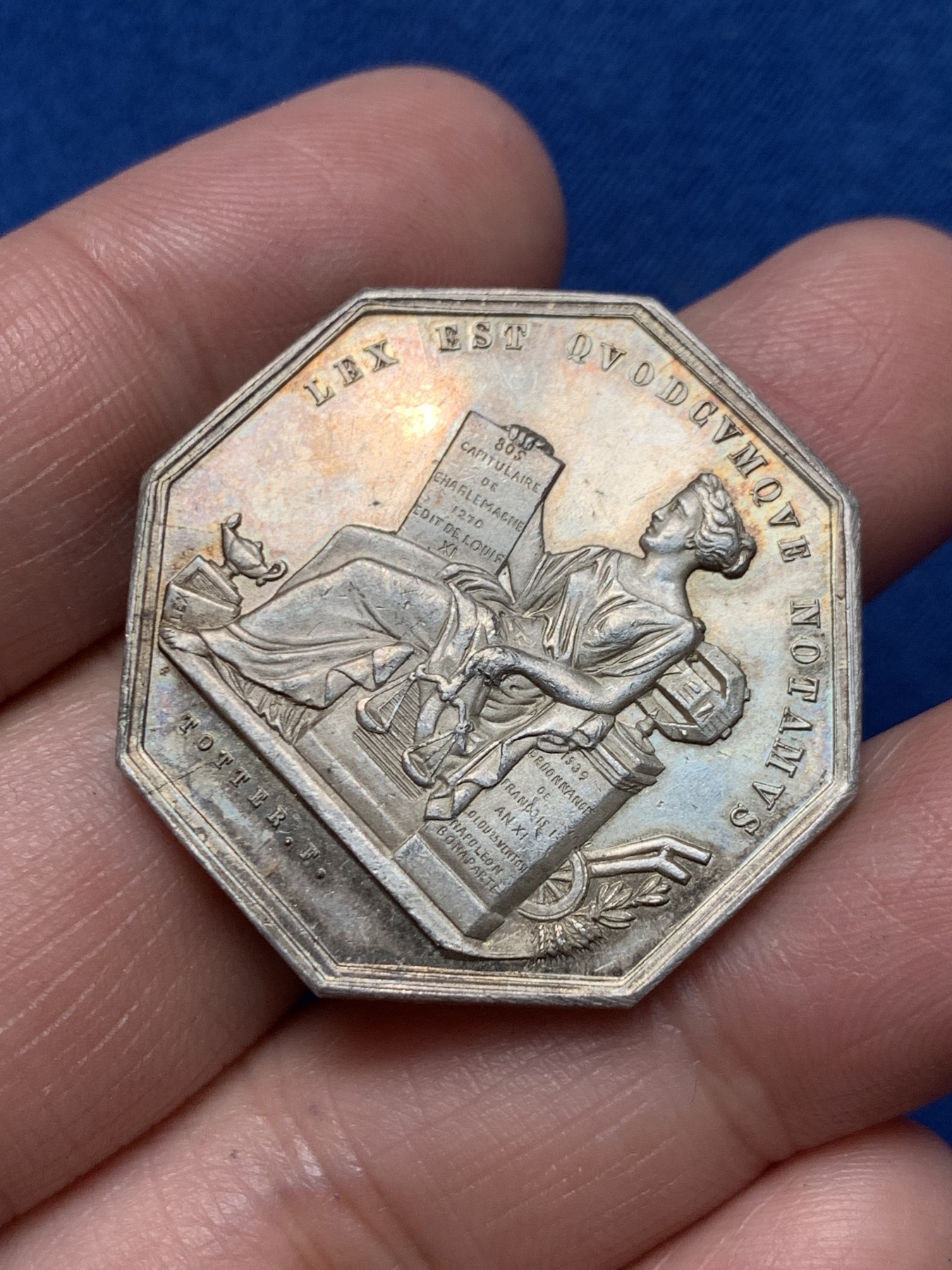 《竞宝斋》第250场-周日，周一 ，周二3场连拍 (全场包邮) 法国八角银质代币，罗纳公证处，16.56g，33.2mm，手指边铭