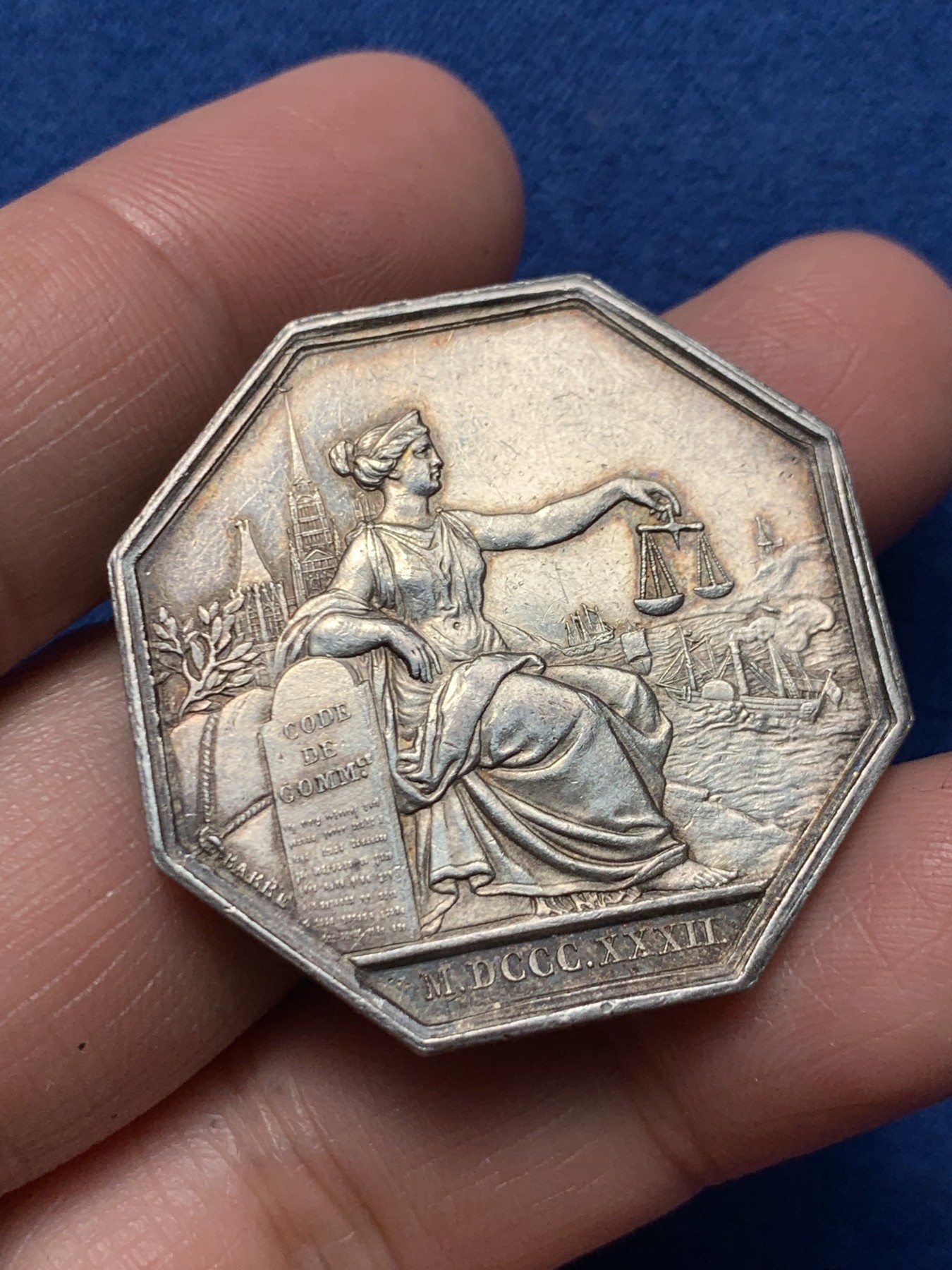 《竞宝斋》第250场-周日，周一 ，周二3场连拍 (全场包邮) 法国鲁昂商事法庭八角银质代币，19.59g，36mm，油灯边铭