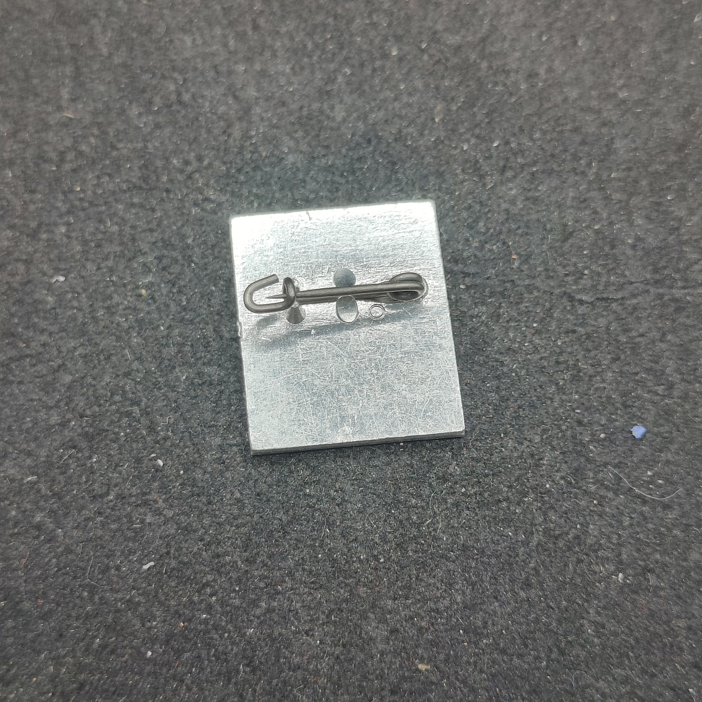 全场0元起拍 第140期 咸鱼国勋章拍卖专场 3月20日（周三）下午6：00开始 东德ksk十周年纪念章