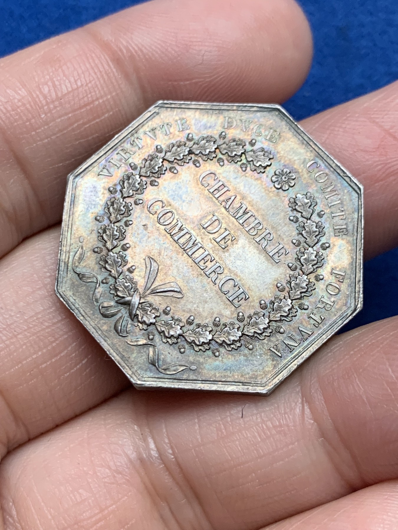 《竞宝斋》第250场-周日，周一 ，周二3场连拍 (全场包邮) 法国 里昂商会 银质八角代币 1860-1879蜜蜂边铭 16.5克 对边直径31.7毫米