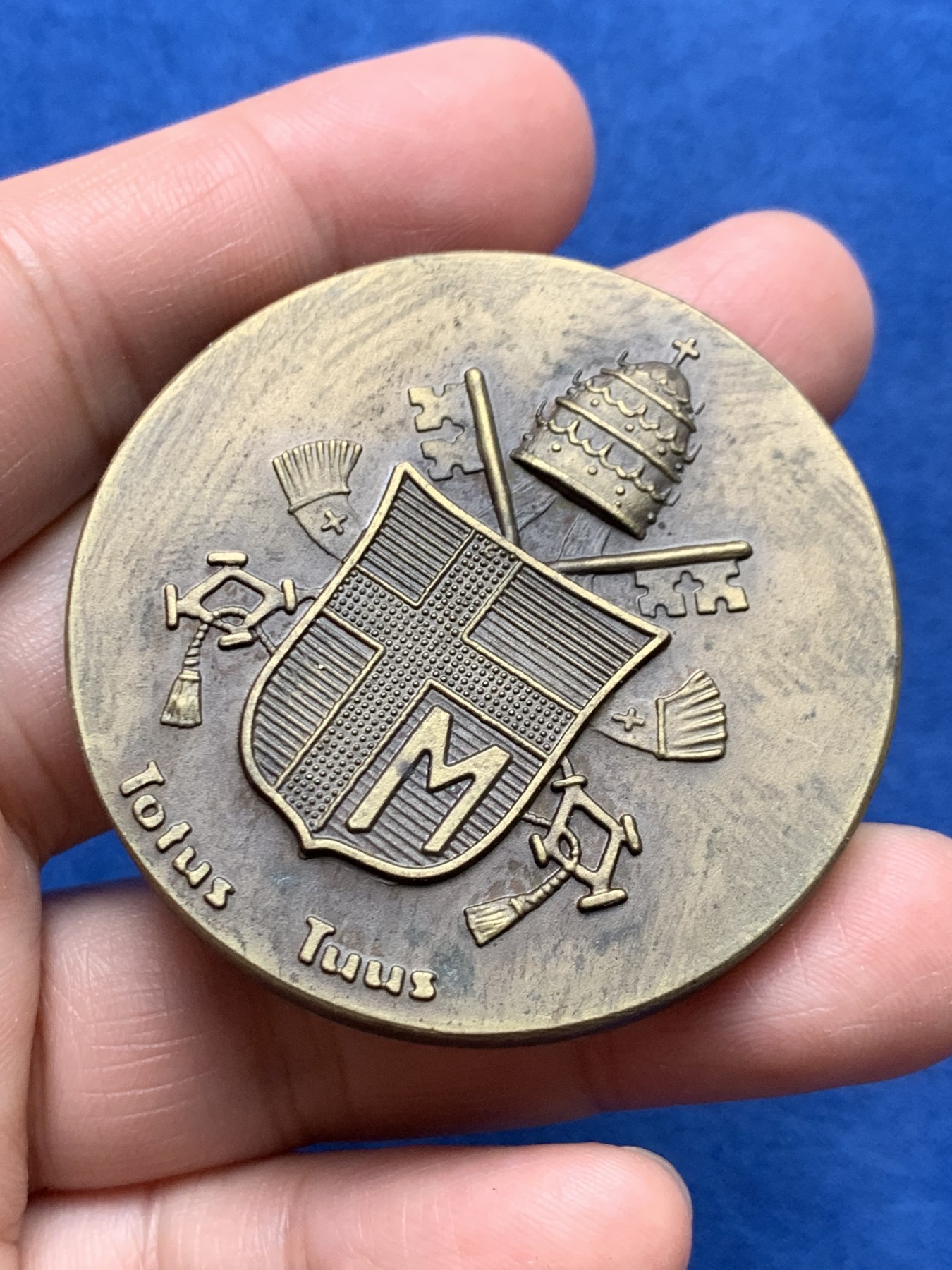 《竞宝斋》第250场-周日，周一 ，周二3场连拍 (全场包邮) 1982年欢迎教皇保罗二世来到加泰罗尼亚铜章，68.55g，51.3mm