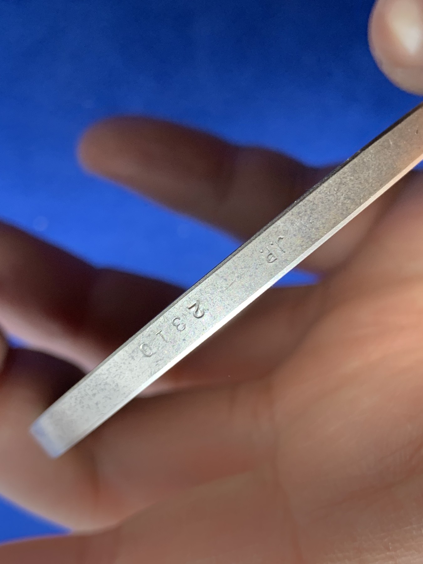 《竞宝斋》第249场-周日，周一 ，周二3场连拍 (全场包邮) 1972 英国滑铁卢战役150周年纪念银章（原盒），直径63.8mm，约124.2克