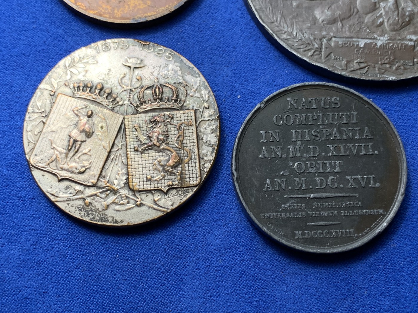 《竞宝斋》第249场-周日，周一 ，周二3场连拍 (全场包邮) 近现代欧洲章牌2#（5枚） 材质 年代 品种自辨 细节见图