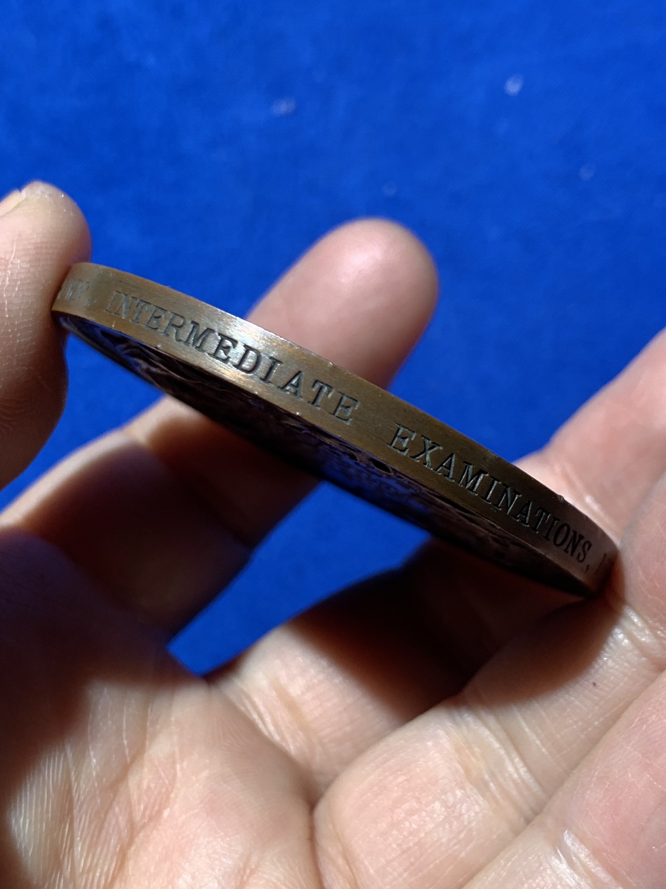 《竞宝斋》第249场-周日，周一 ，周二3场连拍 (全场包邮) 1926 英国皇家艺术学会铜章（原盒），直径55.7mm，约78.5克