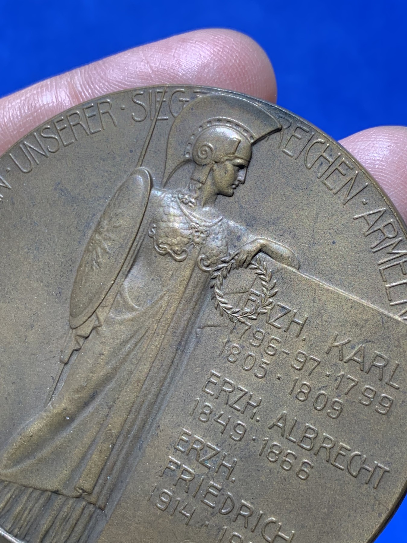 《竞宝斋》第249场-周日，周一 ，周二3场连拍 (全场包邮) 1915 奥地利一战帝国陆军总指挥捷欣公爵大铜章，直径65.3mm，约109.2克