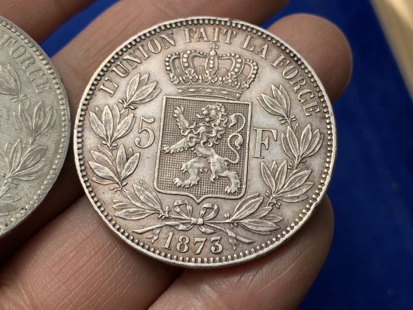 《竞宝斋》第249场-周日，周一 ，周二3场连拍 (全场包邮) 两枚一组 比利时 利奥波德二世 5法郎银币 1870+1873年 原味流通状态