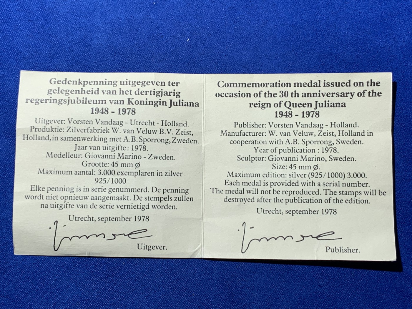 《竞宝斋》第249场-周日，周一 ，周二3场连拍 (全场包邮) 1978 荷兰安娜女王登基30周年纪念银章，直径45mm，约61.9克，边铭有银标，非常厚重，有证书